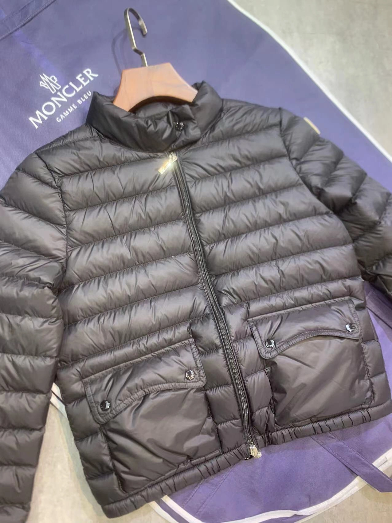 Moncler Down Jackets DailyWear 145935