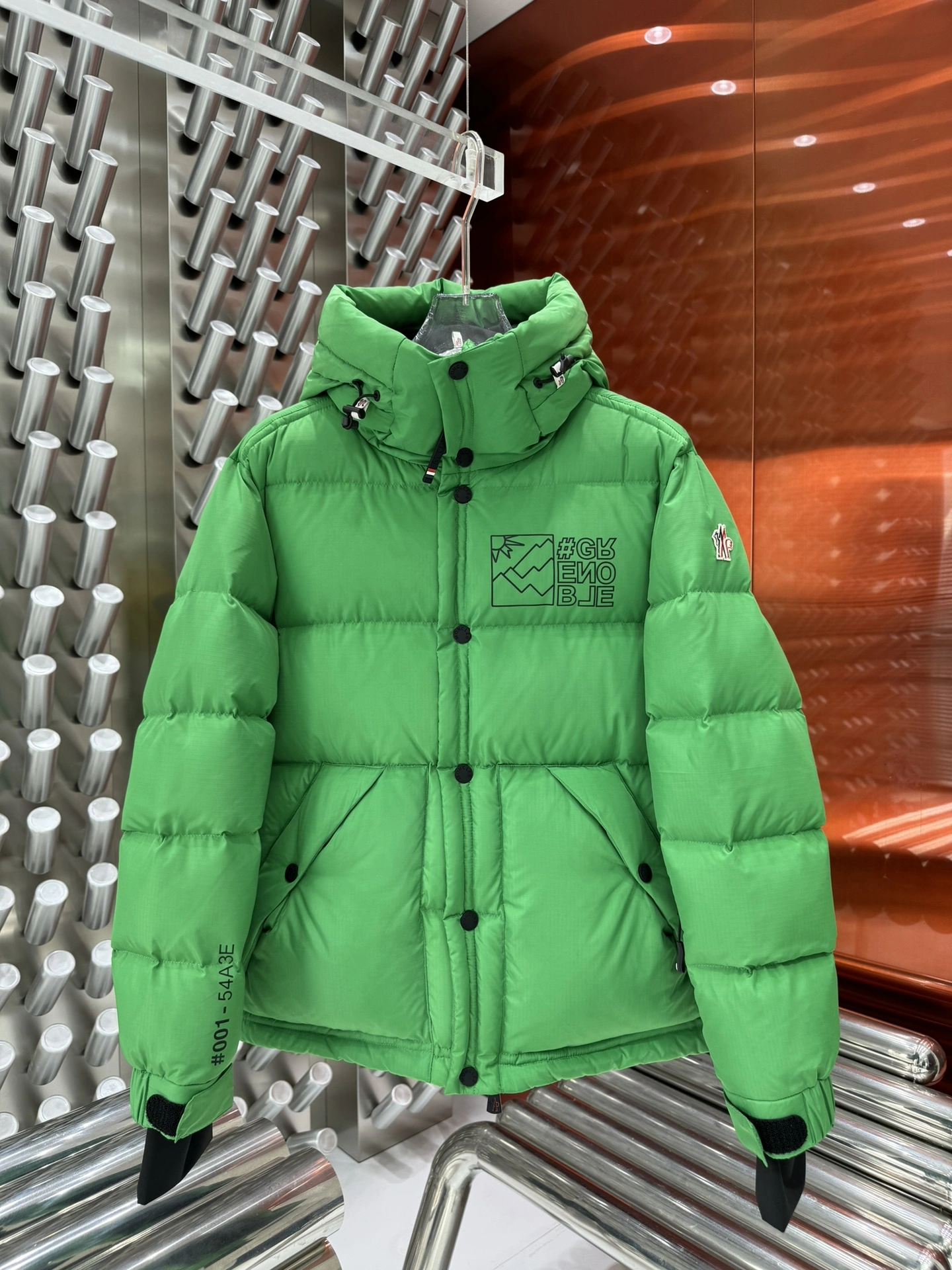 FlexibleFit Moncler Down Jackets 145933