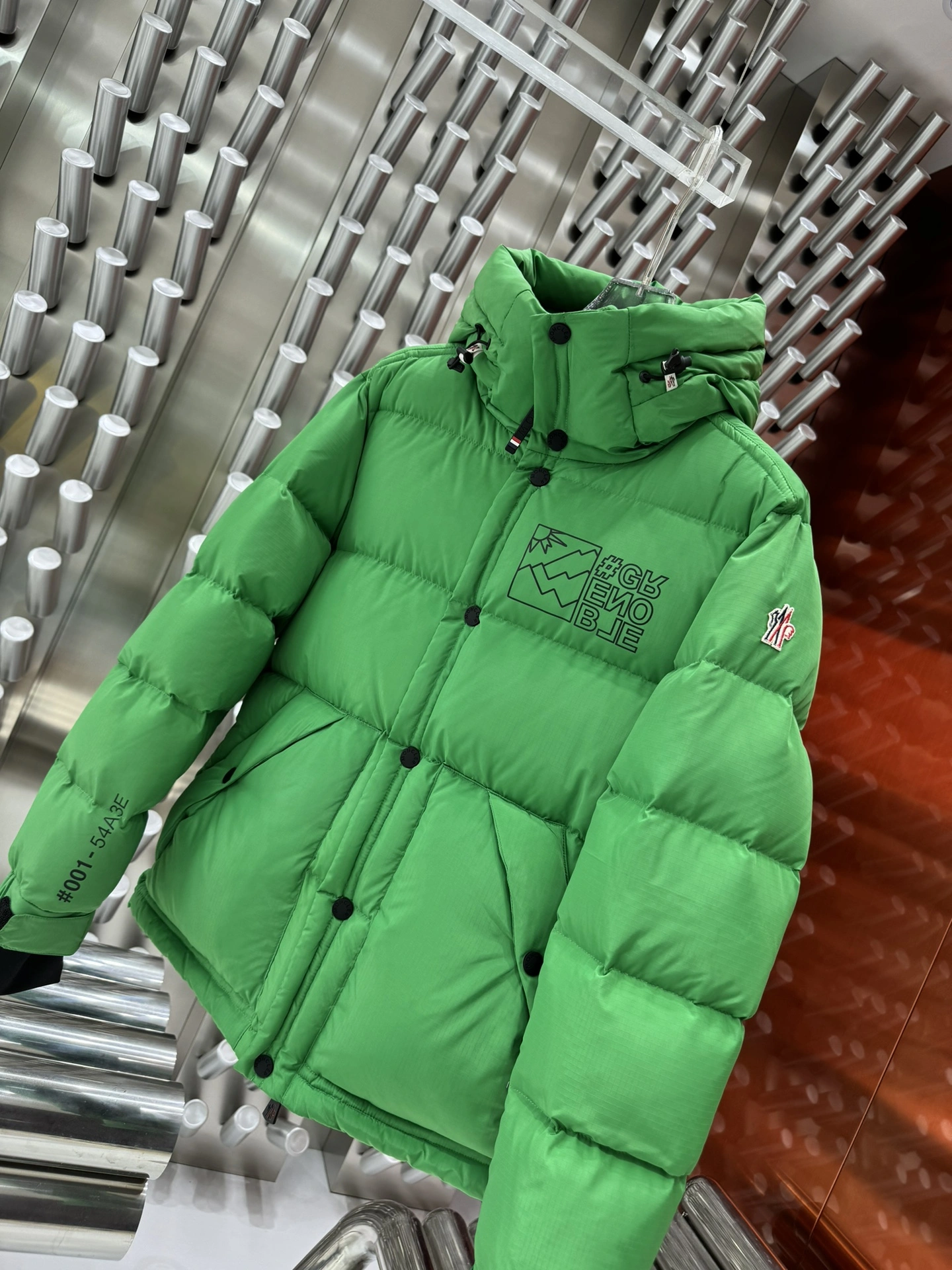 FlexibleFit Moncler Down Jackets 145933