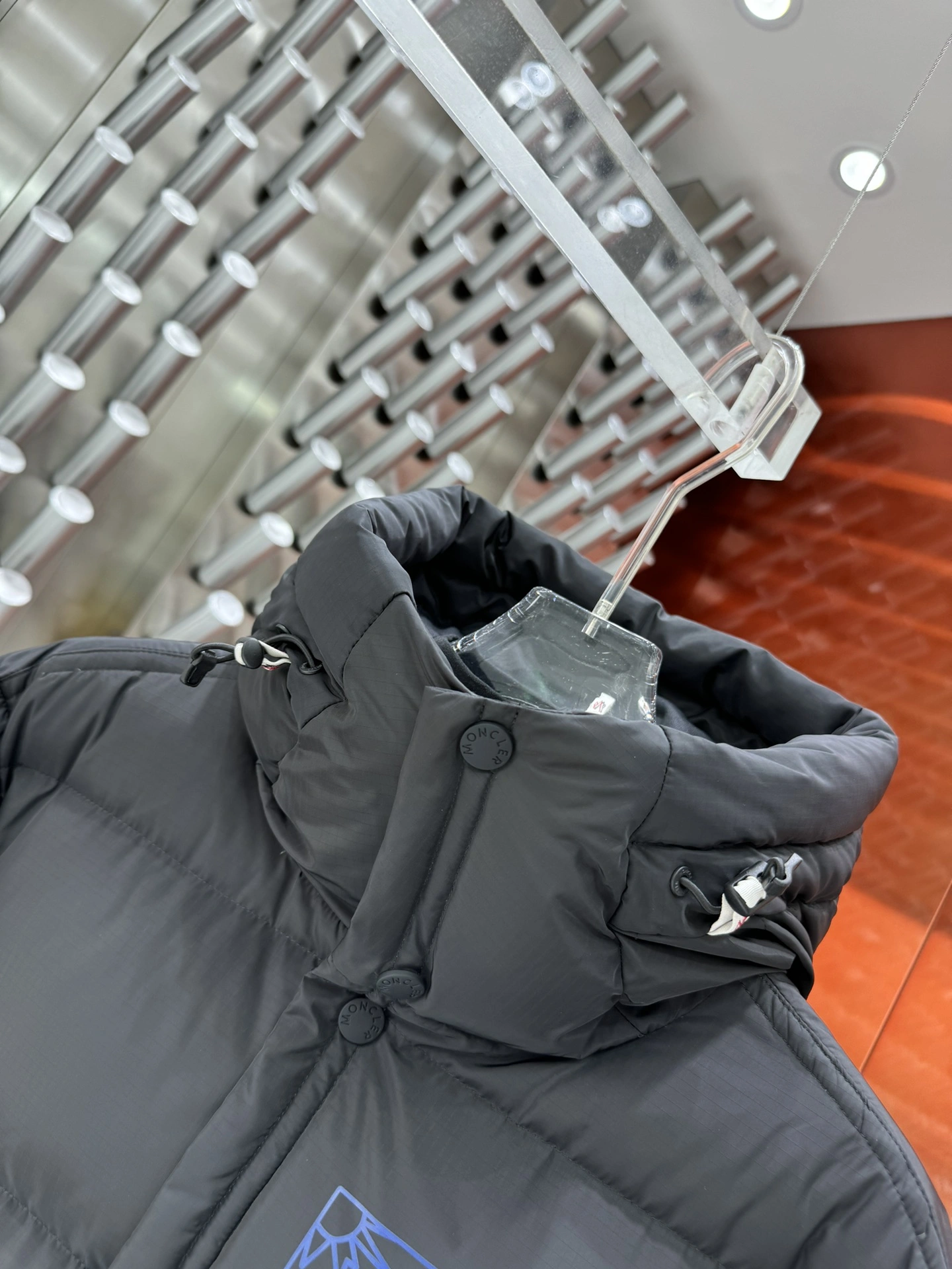 EyeCatching Moncler Down Jackets 145932