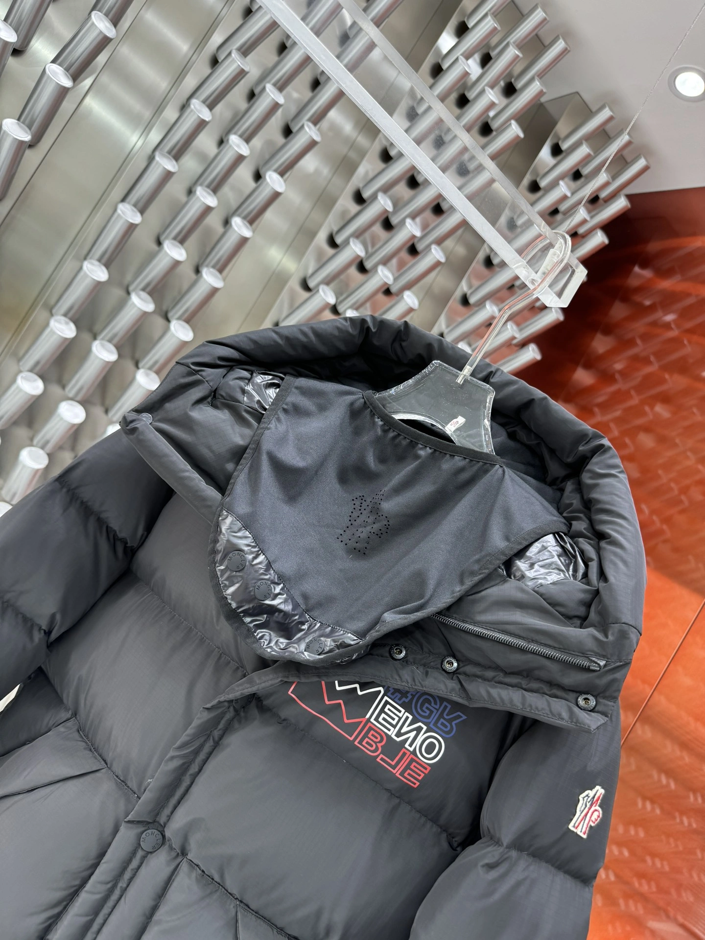 EyeCatching Moncler Down Jackets 145932