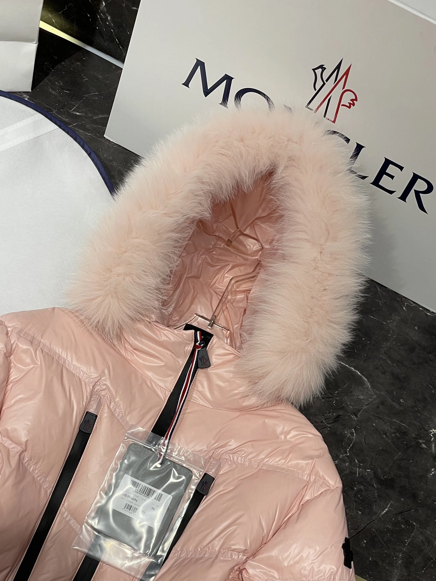 Soft Moncler Down Jackets 145921