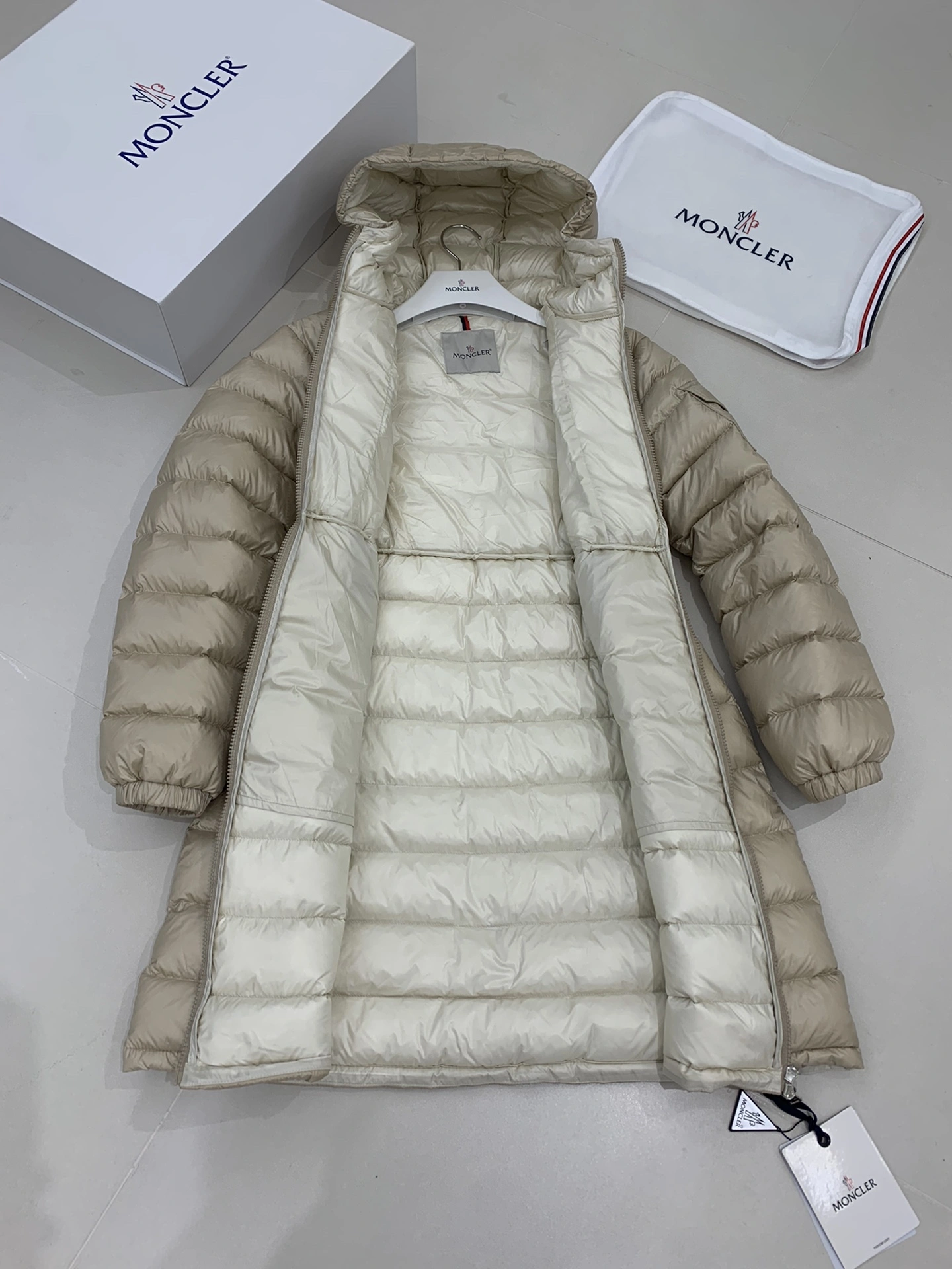 Attractive Moncler Down Jackets 145923