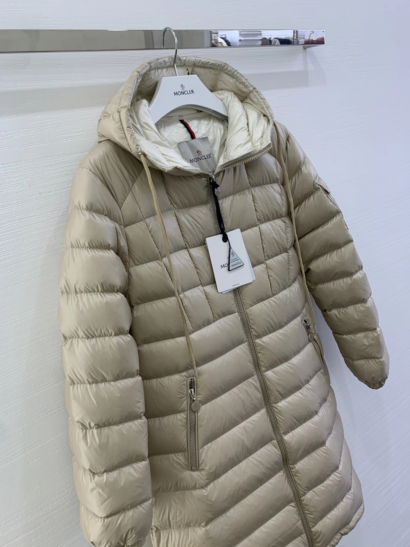 Affordable Moncler Down Jackets 145918