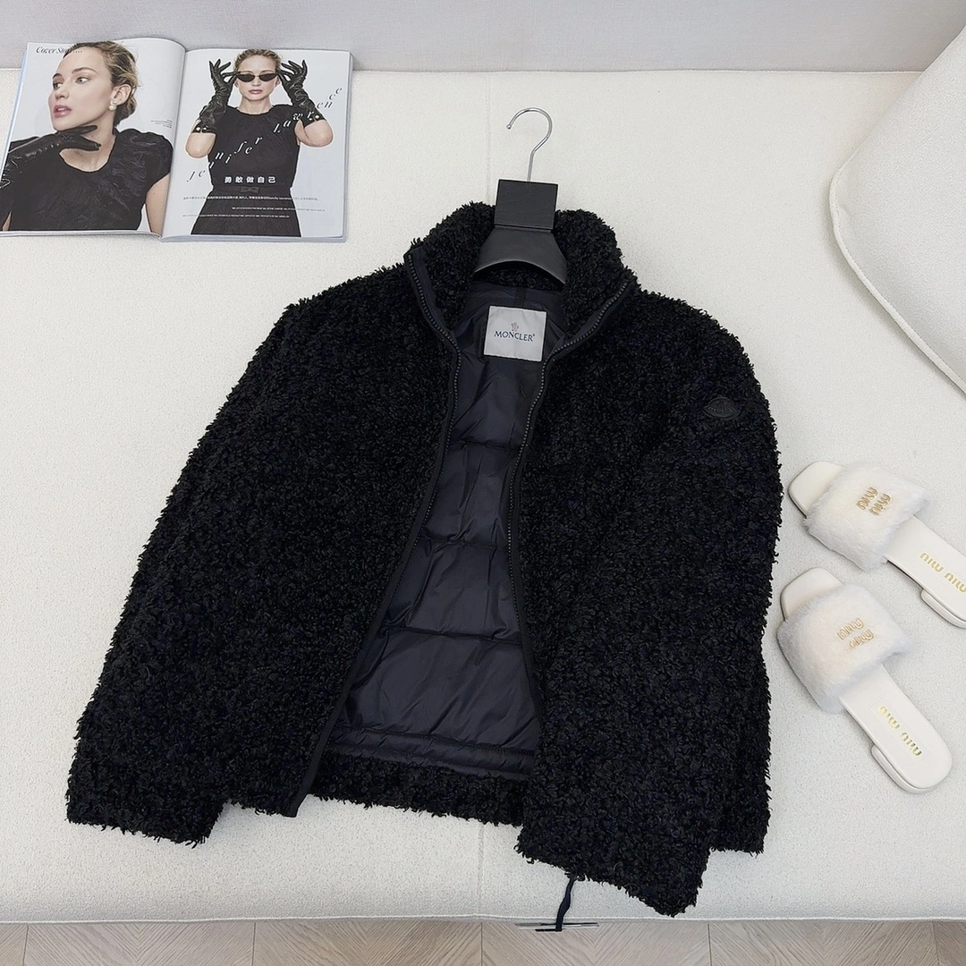 Moncler Down Jackets WellDesigned 145917