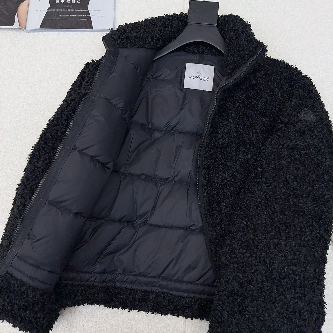 Moncler Down Jackets WellDesigned 145917