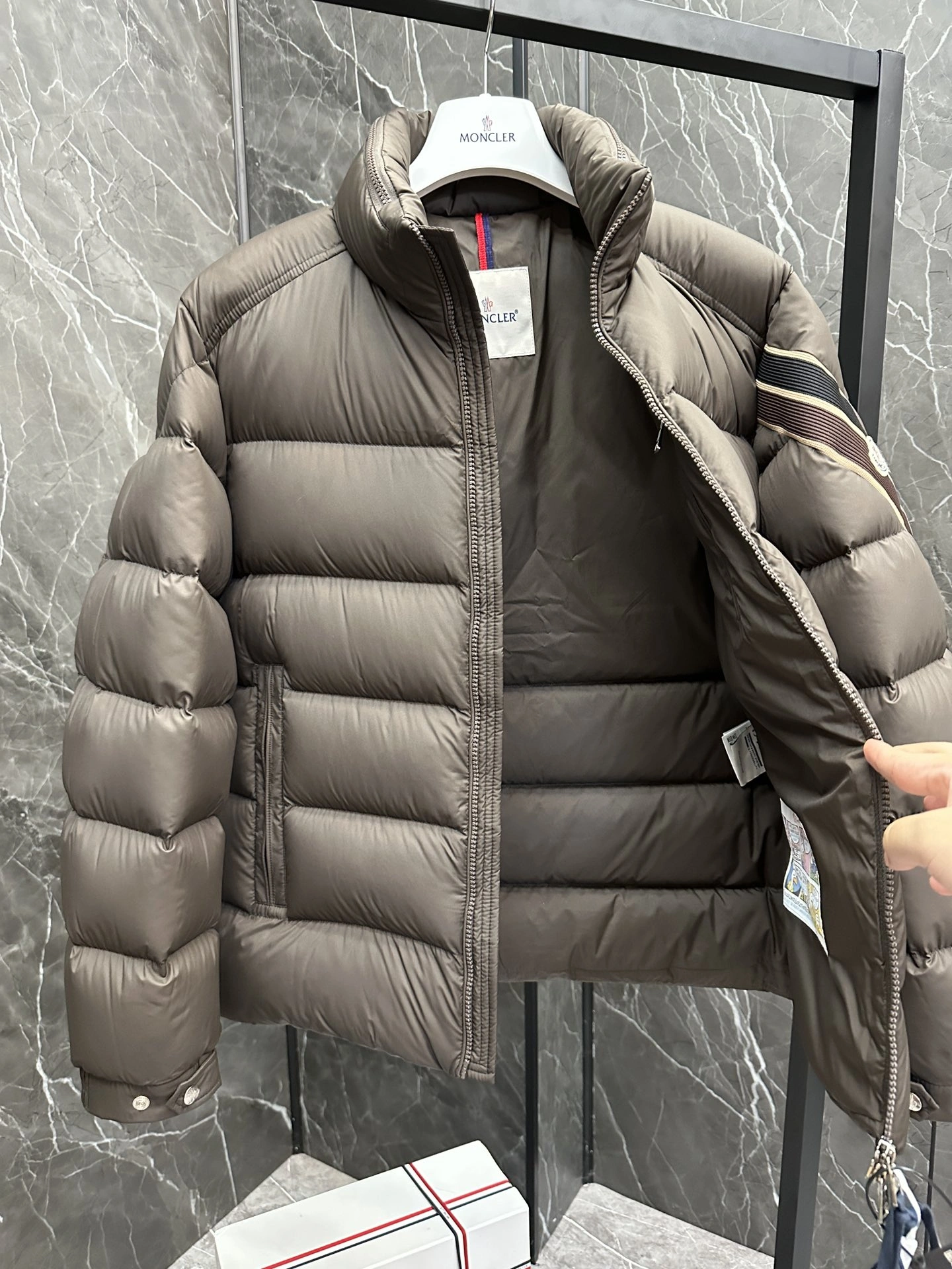 DailyWear Moncler Down Jackets 145911