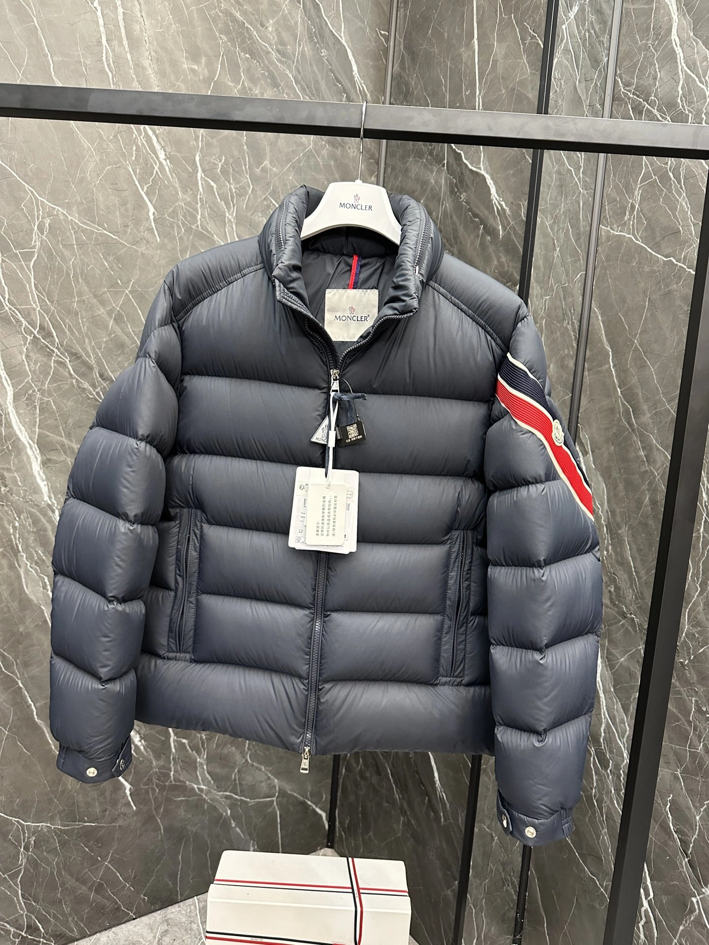 Moncler Down Jackets RelaxedFit 145924