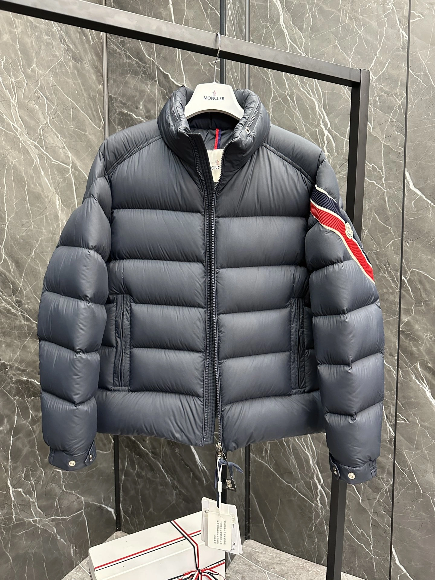 Moncler Down Jackets RelaxedFit 145924