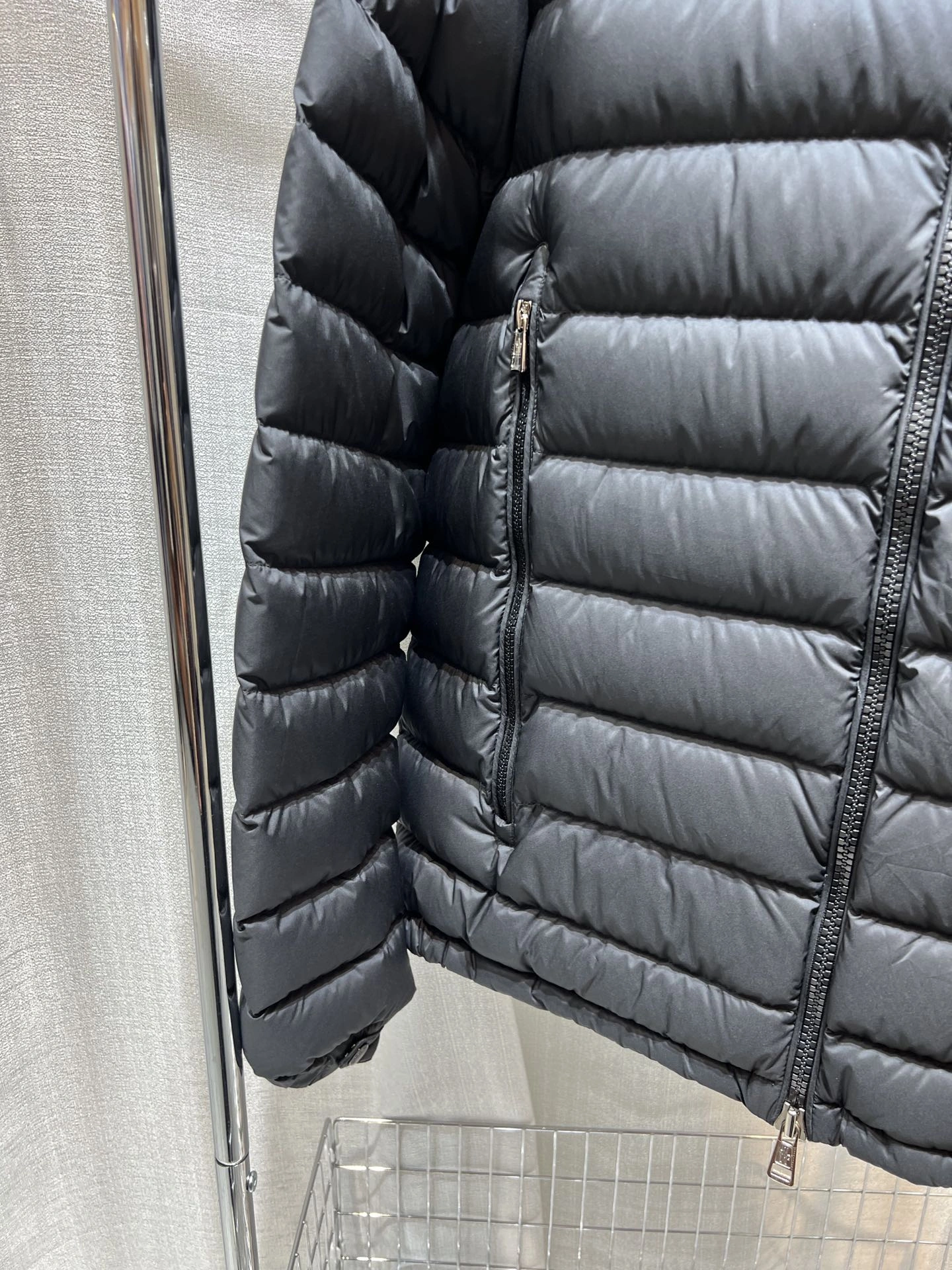 Moncler Down Jackets Soft 145906