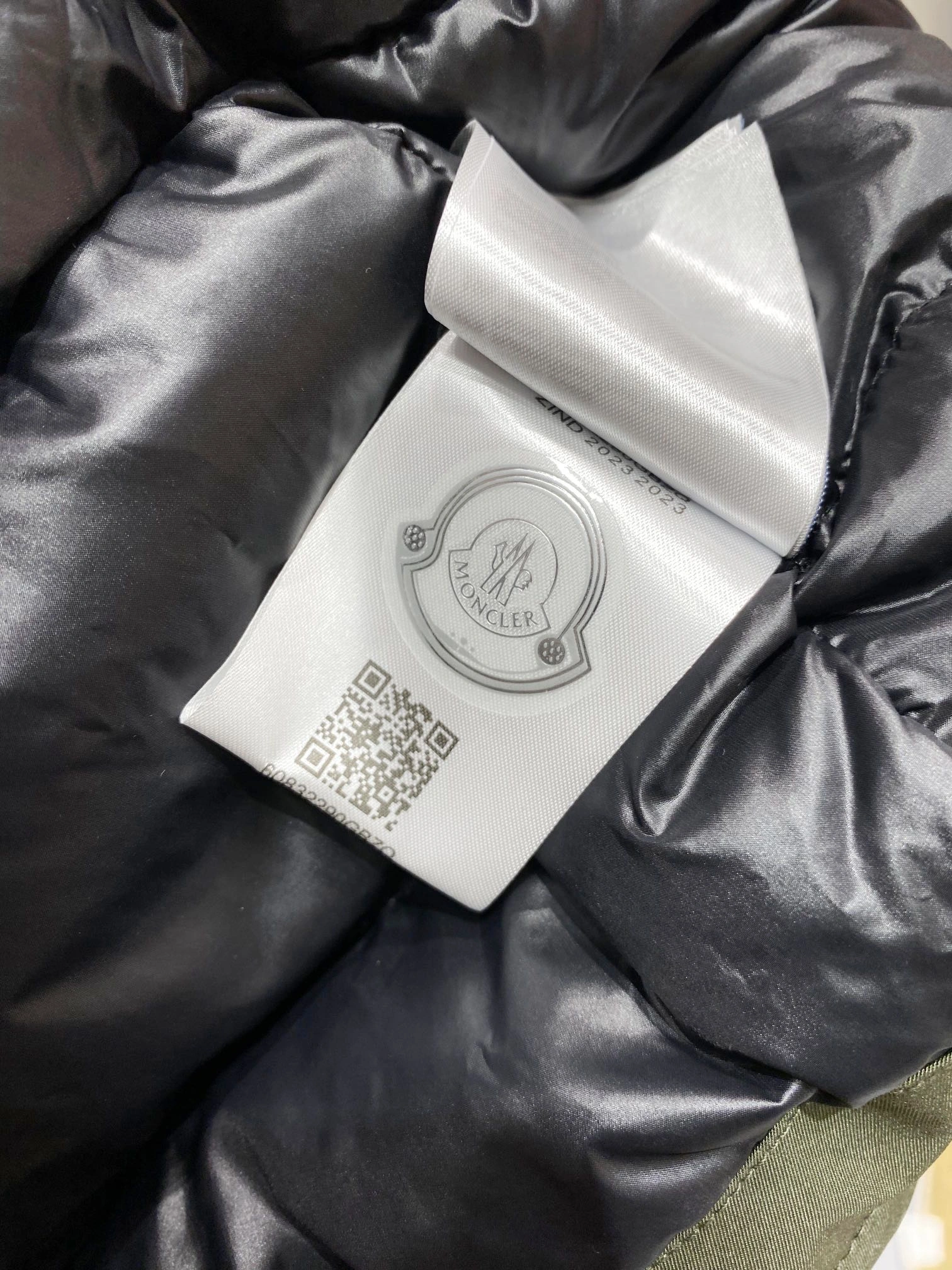 Affordable Moncler Down Jackets 145912