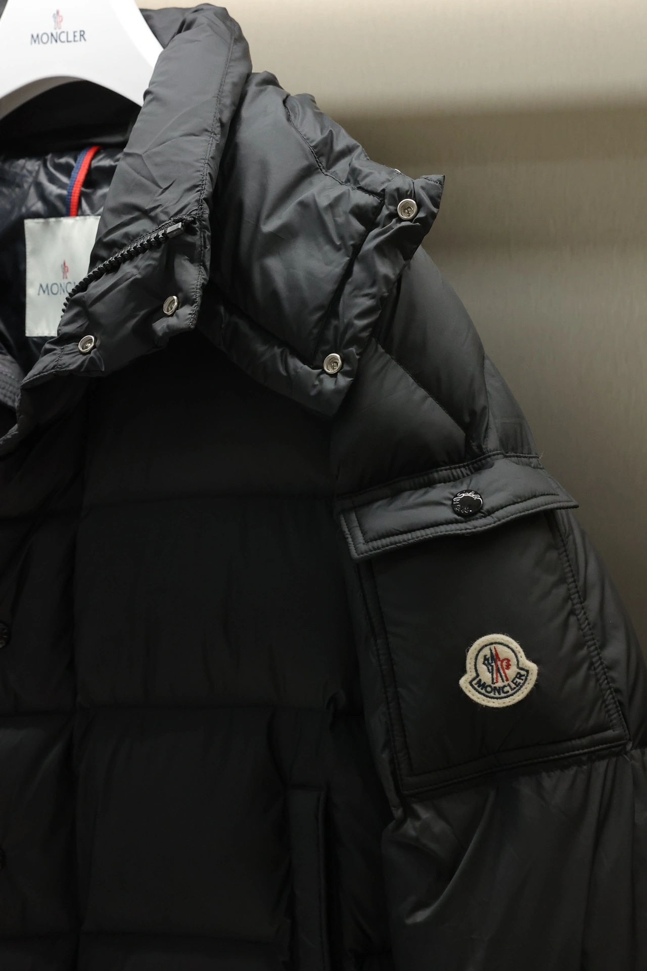 Moncler Down Jackets EyeCatching 145902