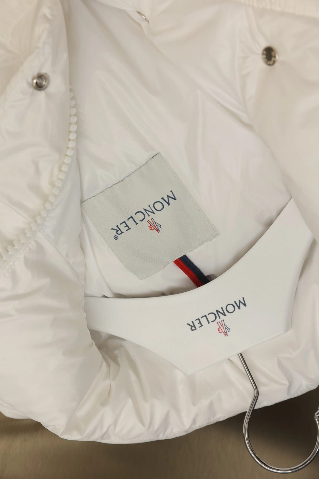 Moncler Down Jackets Modern 145929