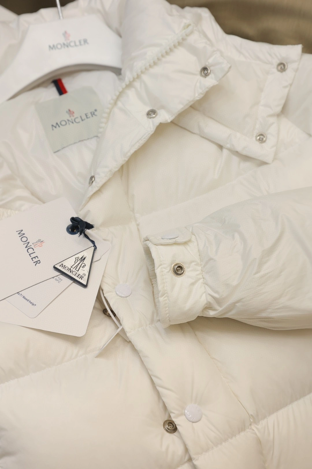 Moncler Down Jackets Modern 145929