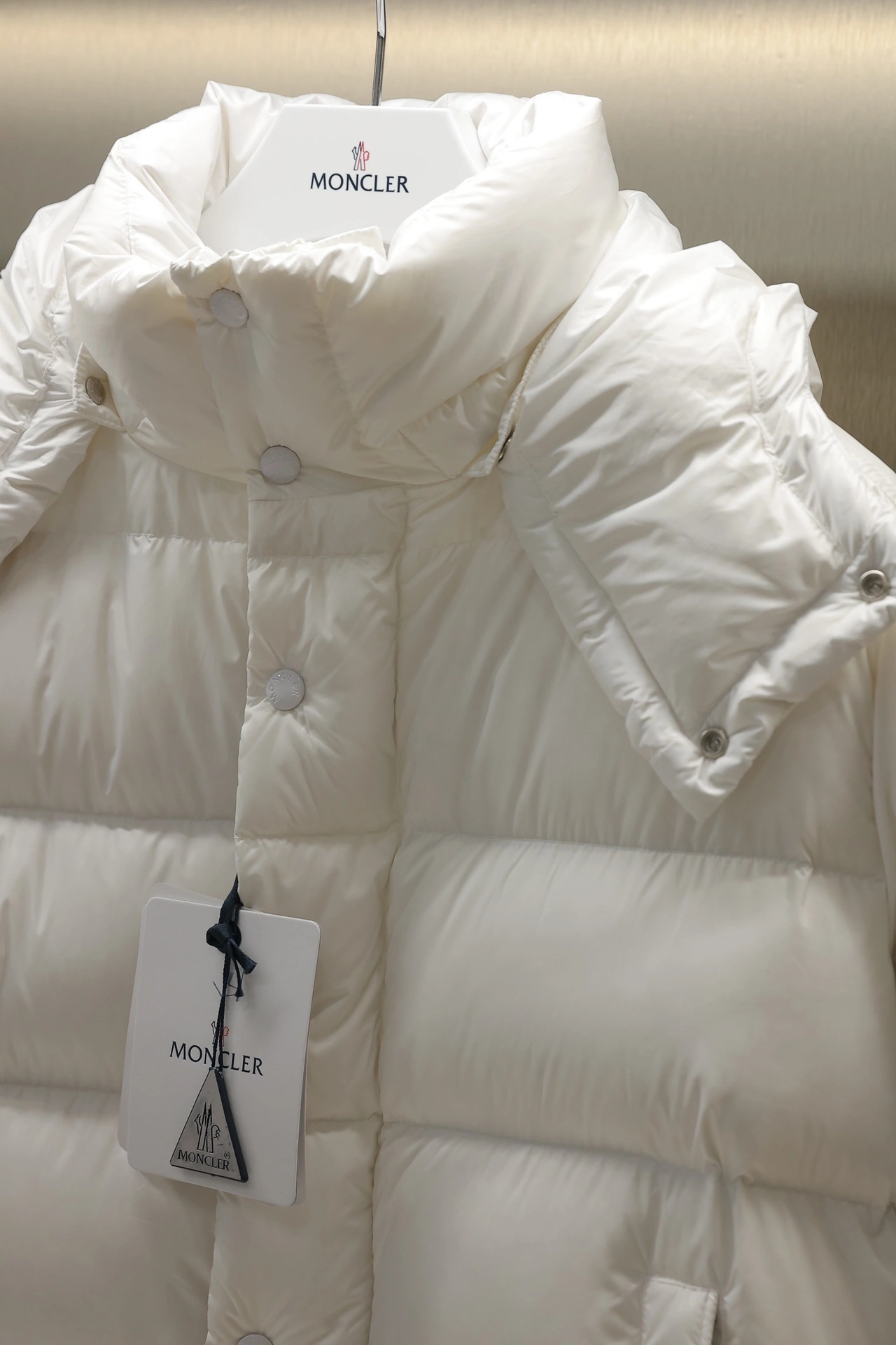 Moncler Down Jackets Modern 145929