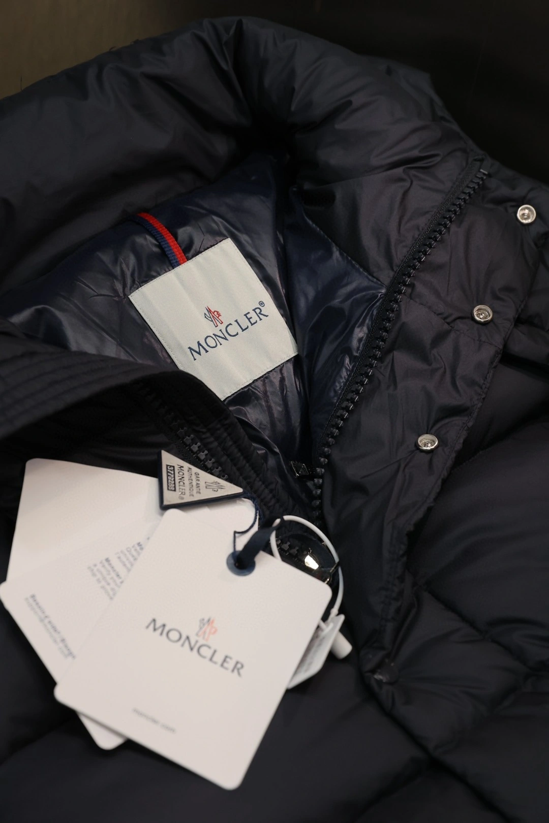 Moncler Down Jackets EyeCatching 145913
