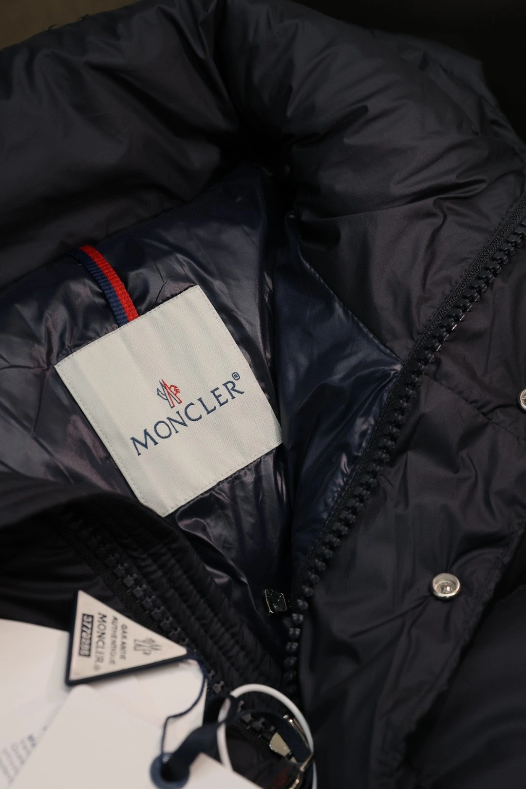 Moncler Down Jackets EyeCatching 145913