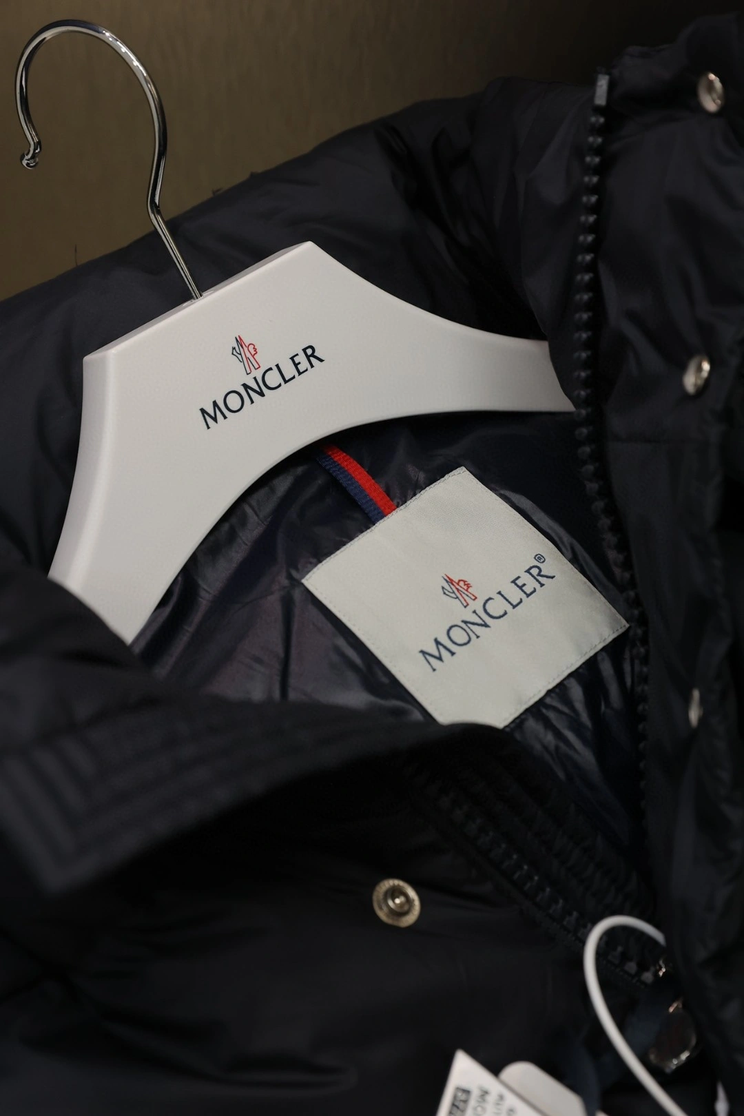 Moncler Down Jackets EyeCatching 145913