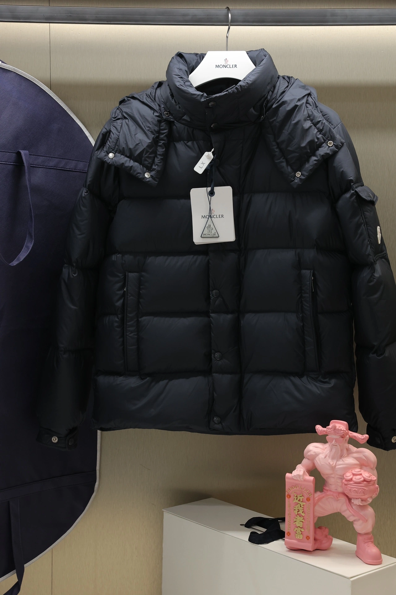 Moncler Down Jackets EyeCatching 145913