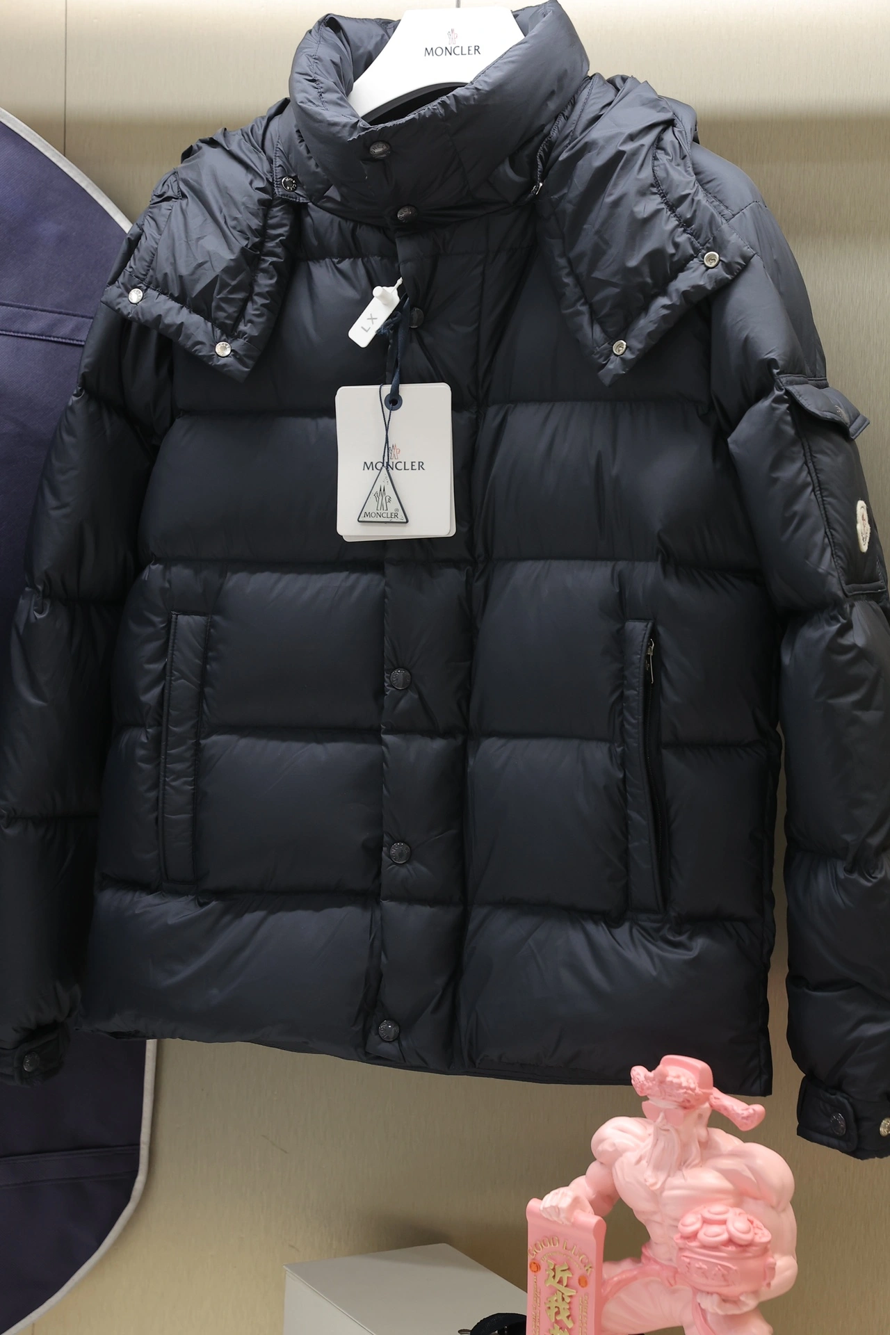Moncler Down Jackets EyeCatching 145913