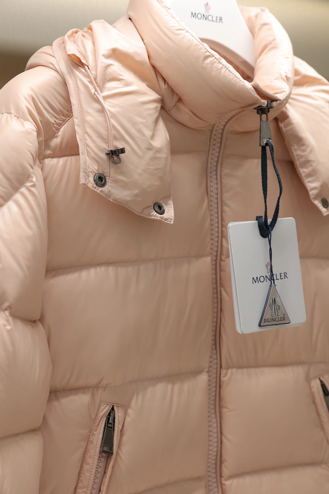 Moncler Down Jackets WrinkleFree 145927
