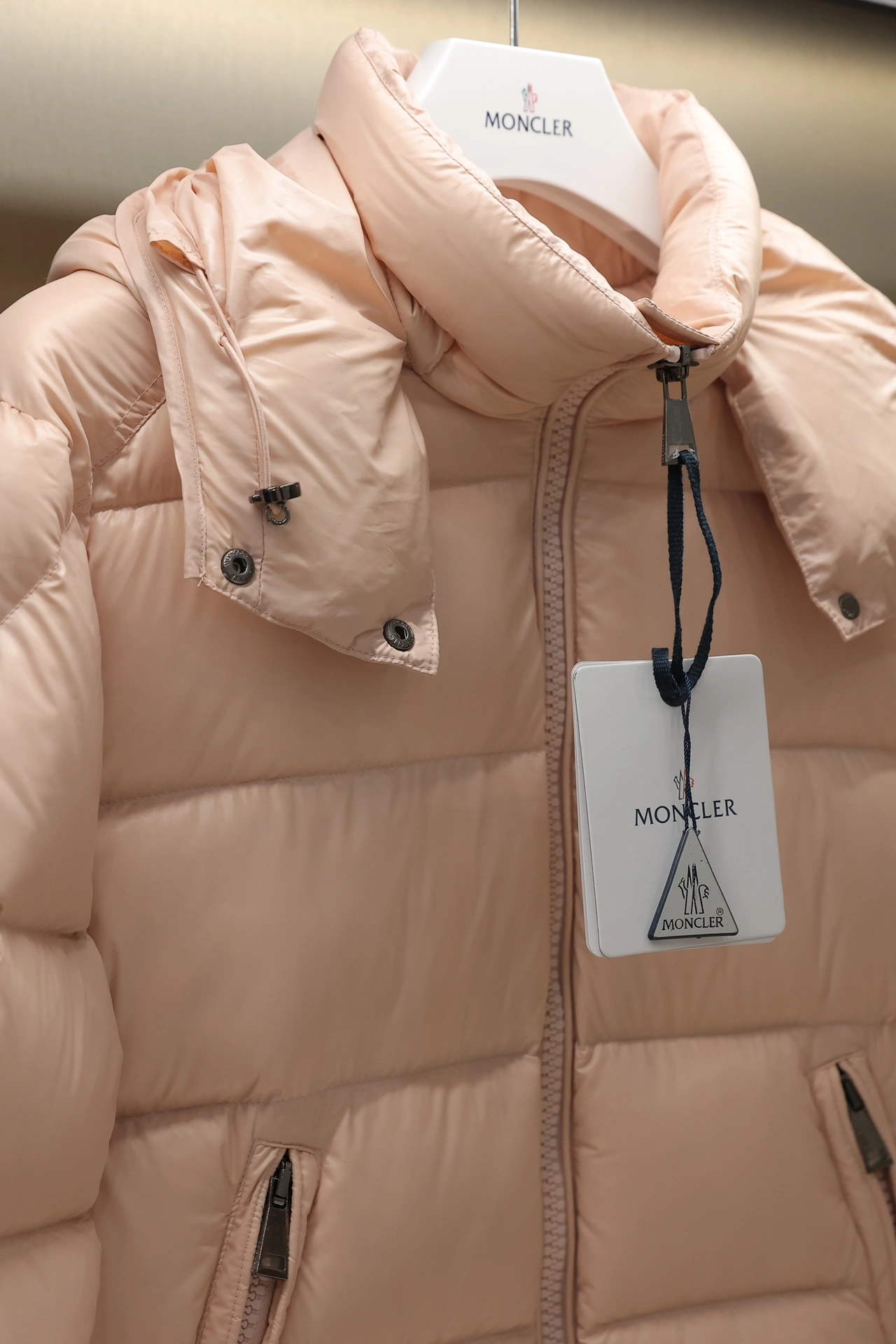 Moncler Down Jackets WrinkleFree 145927