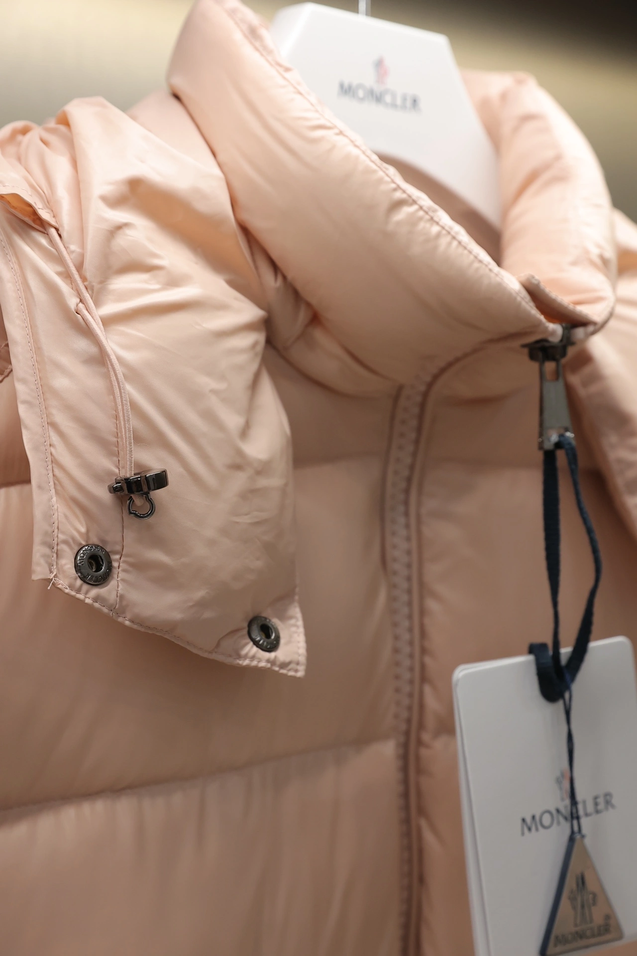 Moncler Down Jackets WrinkleFree 145927