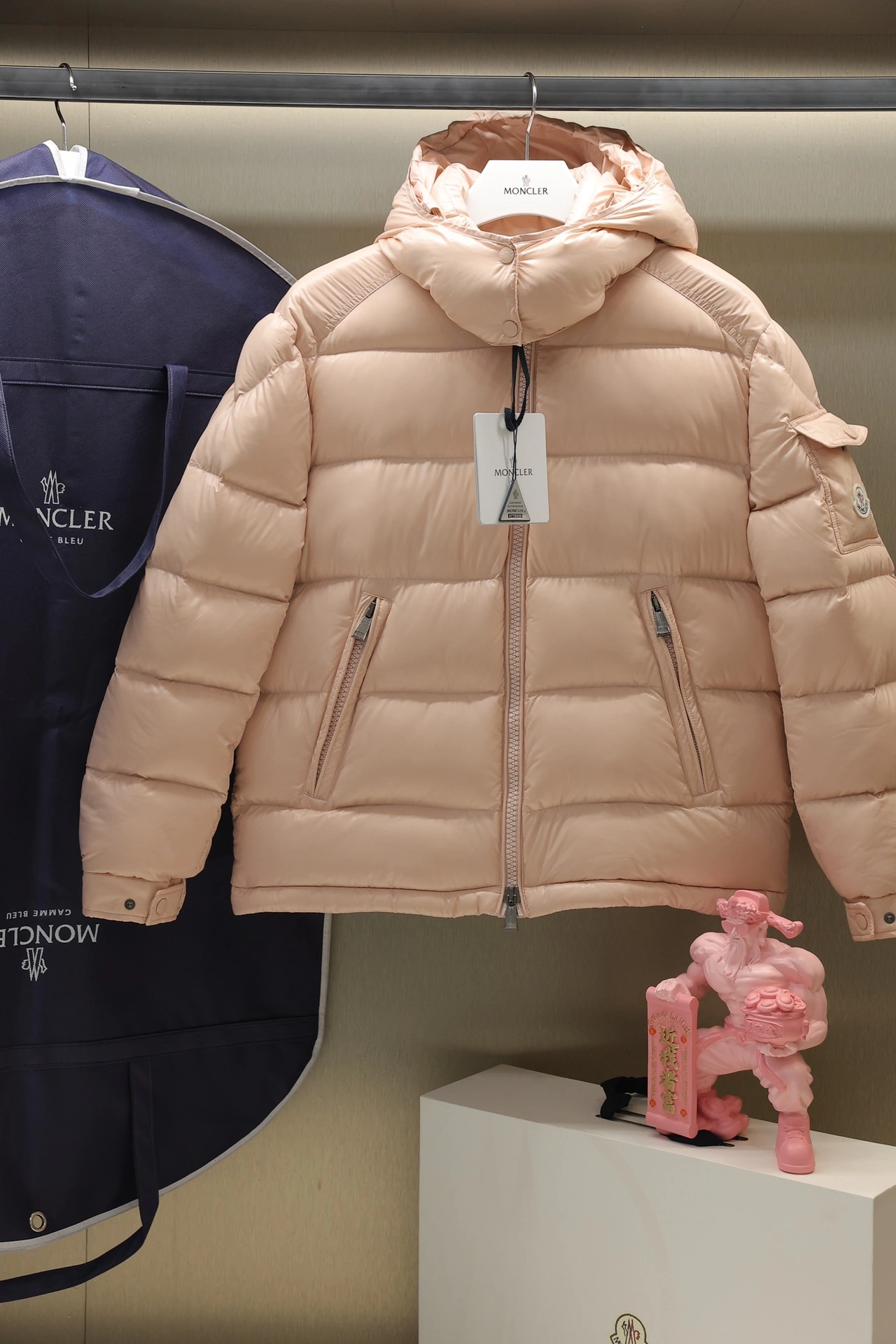 Moncler Down Jackets WrinkleFree 145927