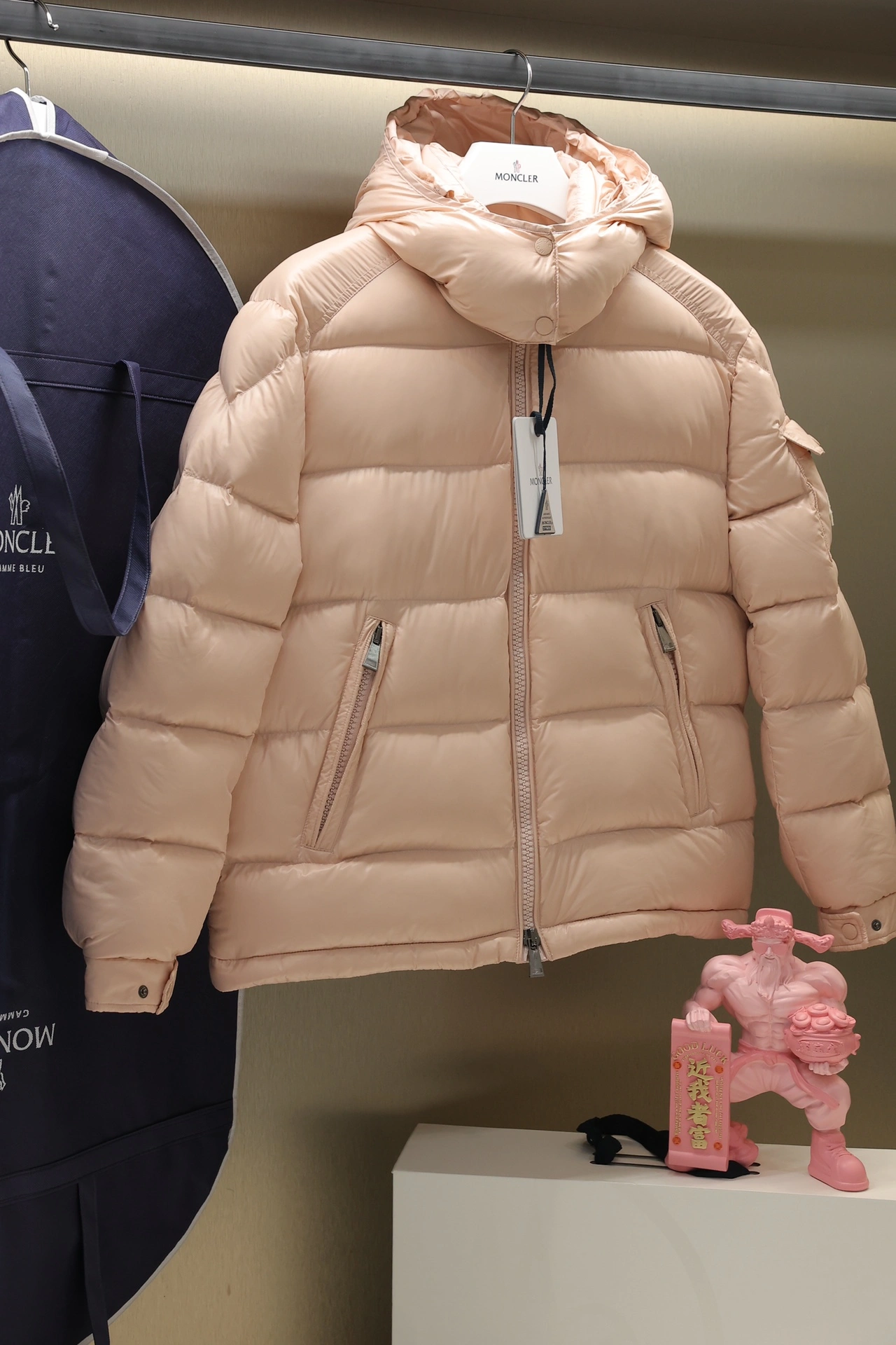 Moncler Down Jackets WrinkleFree 145927