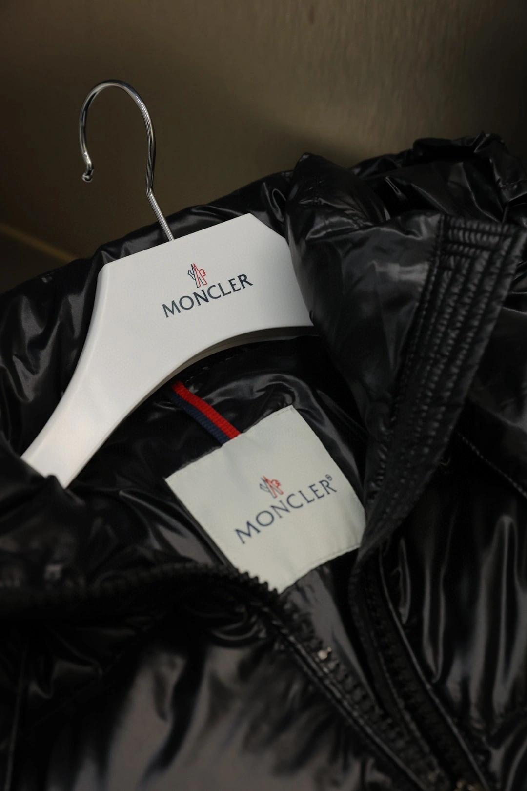 Casual Moncler Down Jackets 145914
