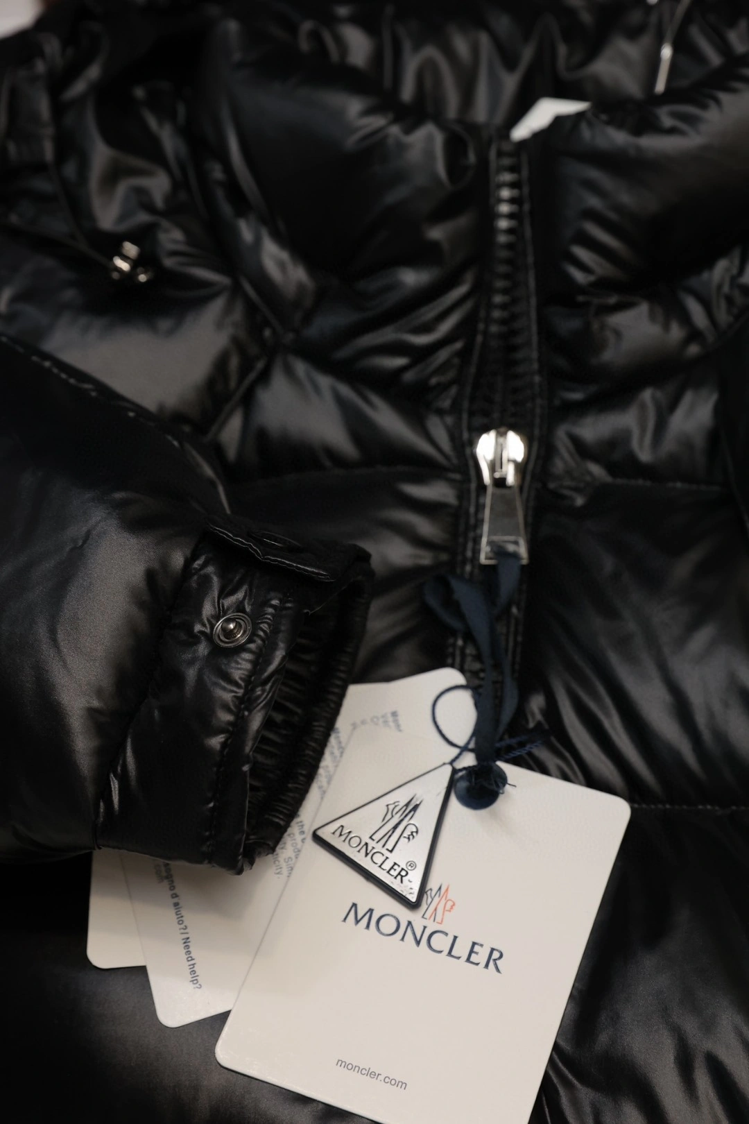 Casual Moncler Down Jackets 145914