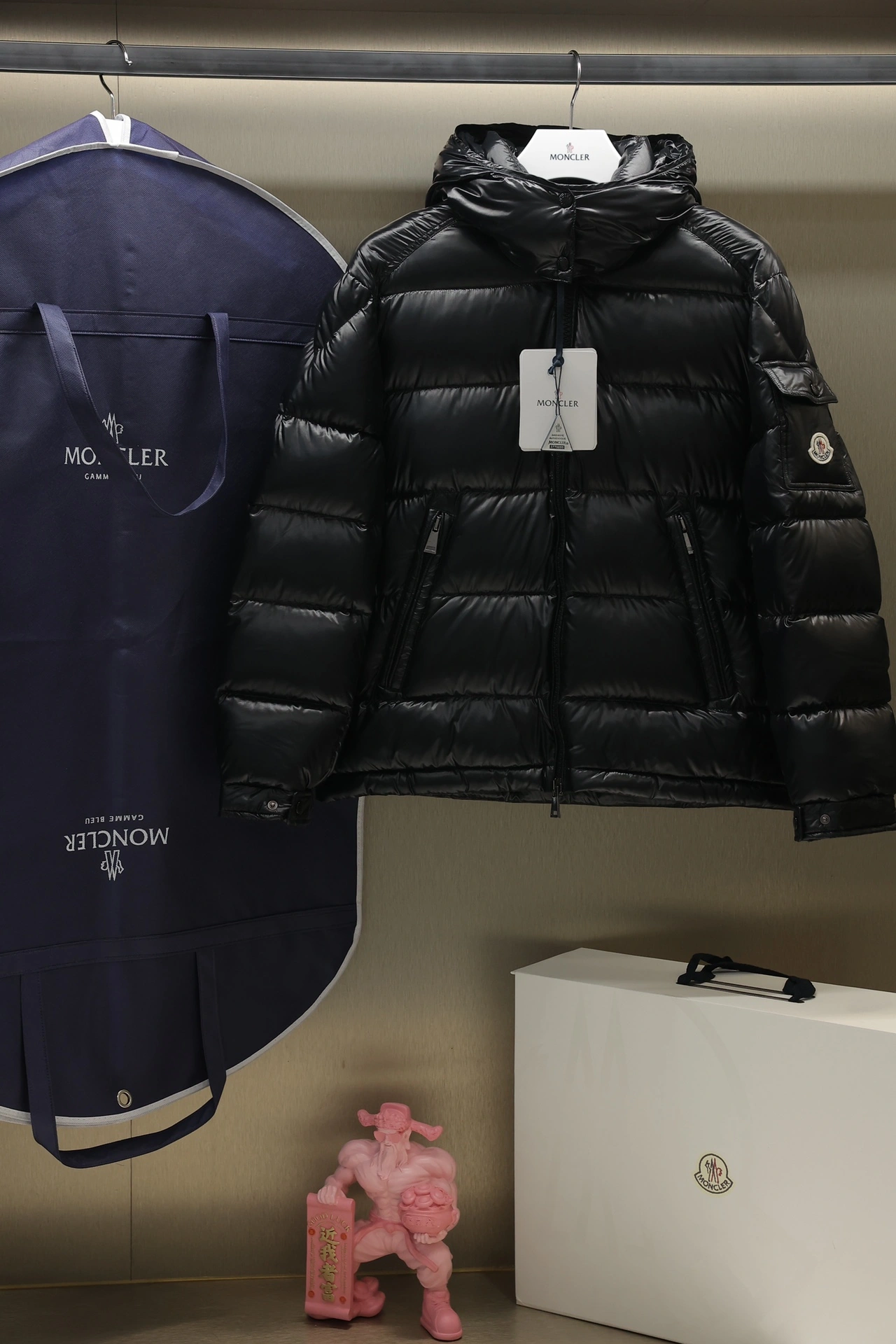 Casual Moncler Down Jackets 145914