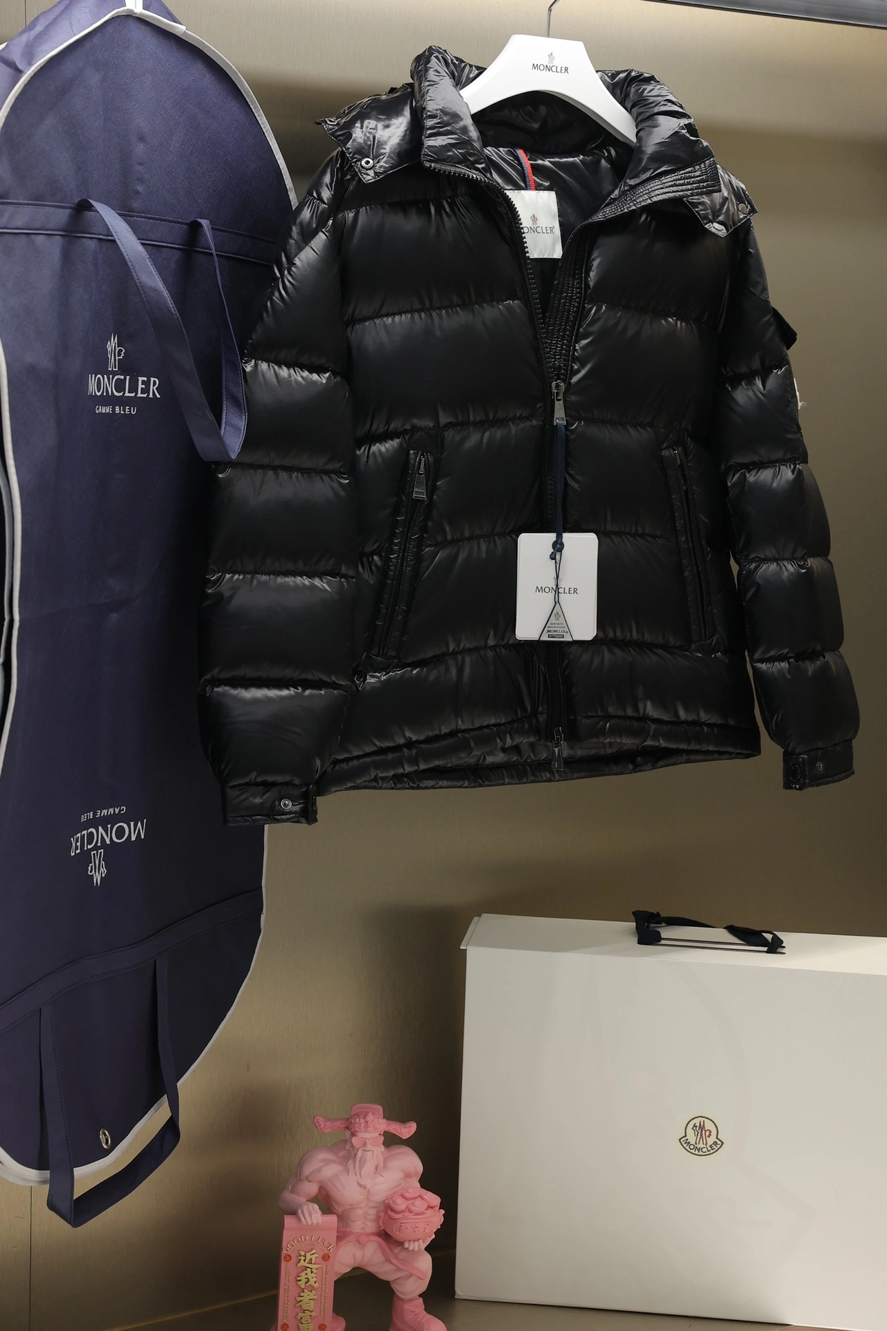 Casual Moncler Down Jackets 145914