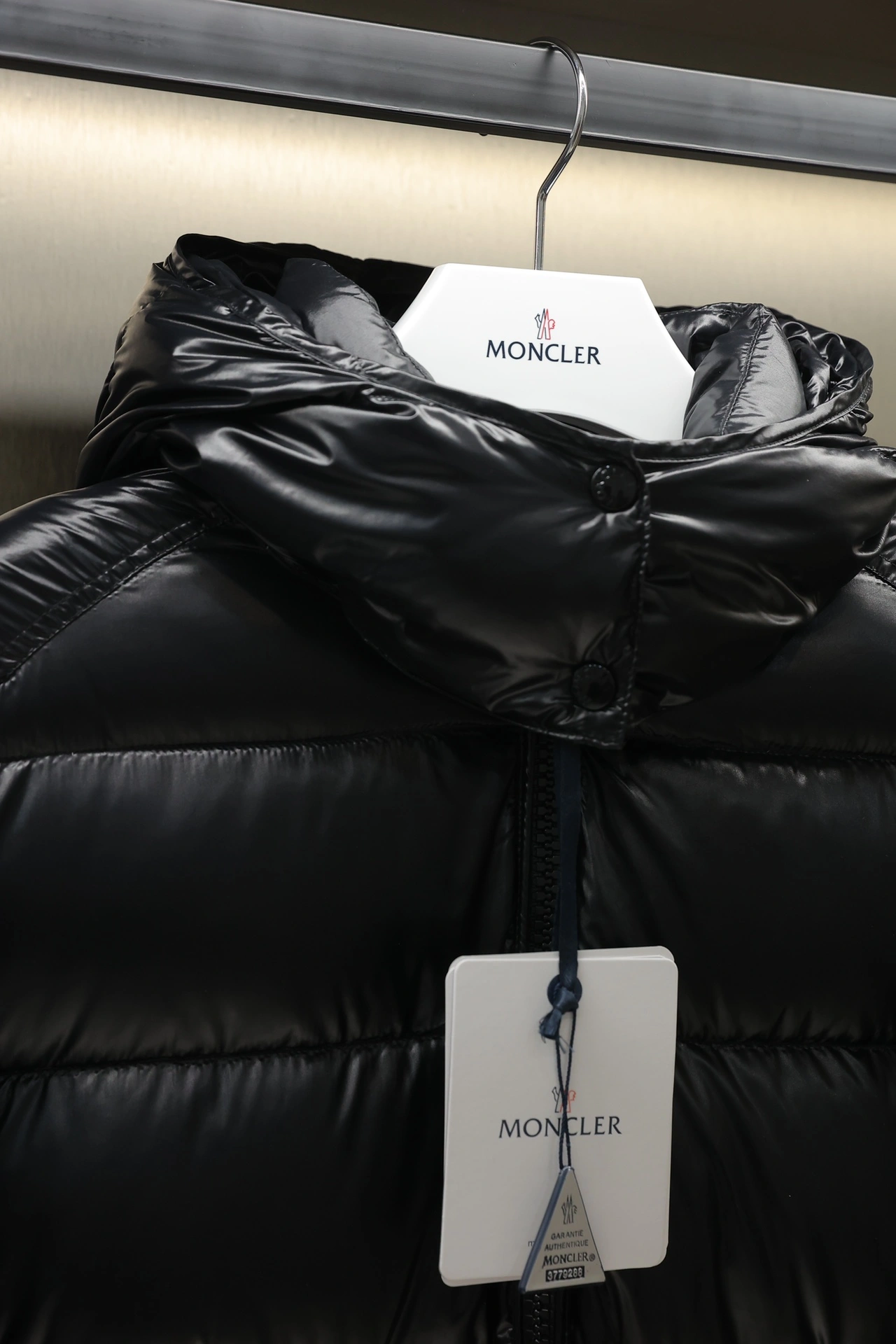 Casual Moncler Down Jackets 145914