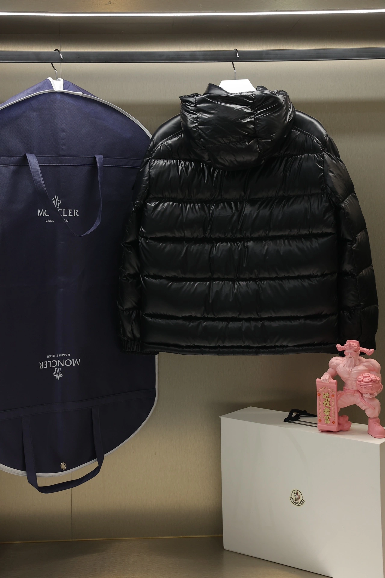 Casual Moncler Down Jackets 145914