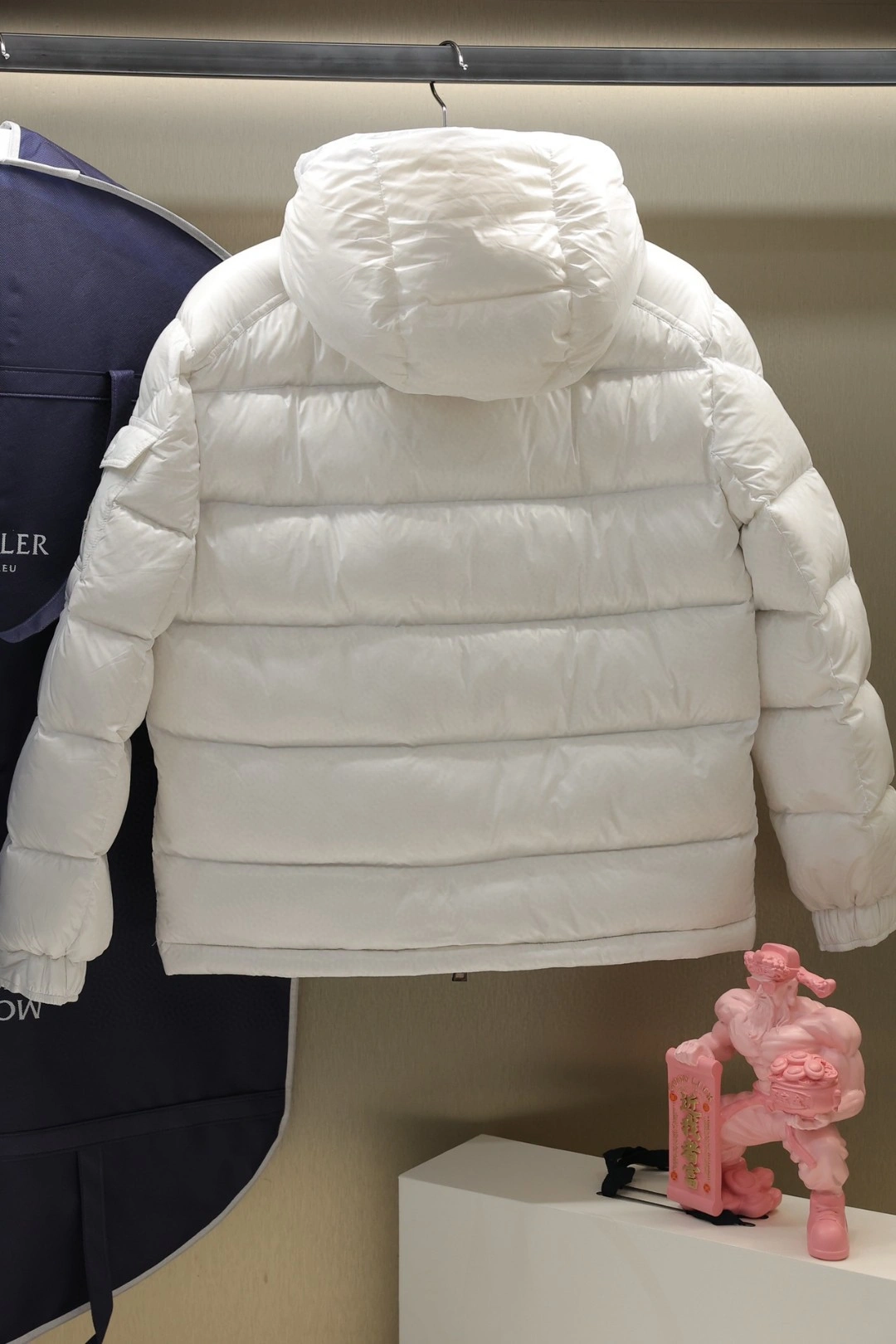 Resilient Moncler Down Jackets 145930