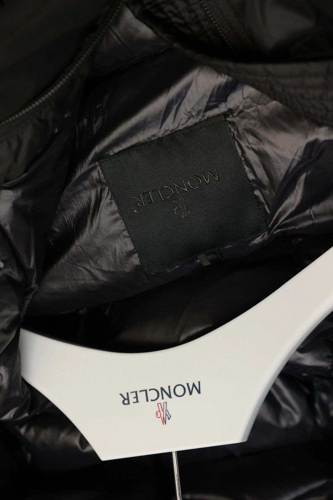 Moncler Down Jackets UrbanStyle 145928