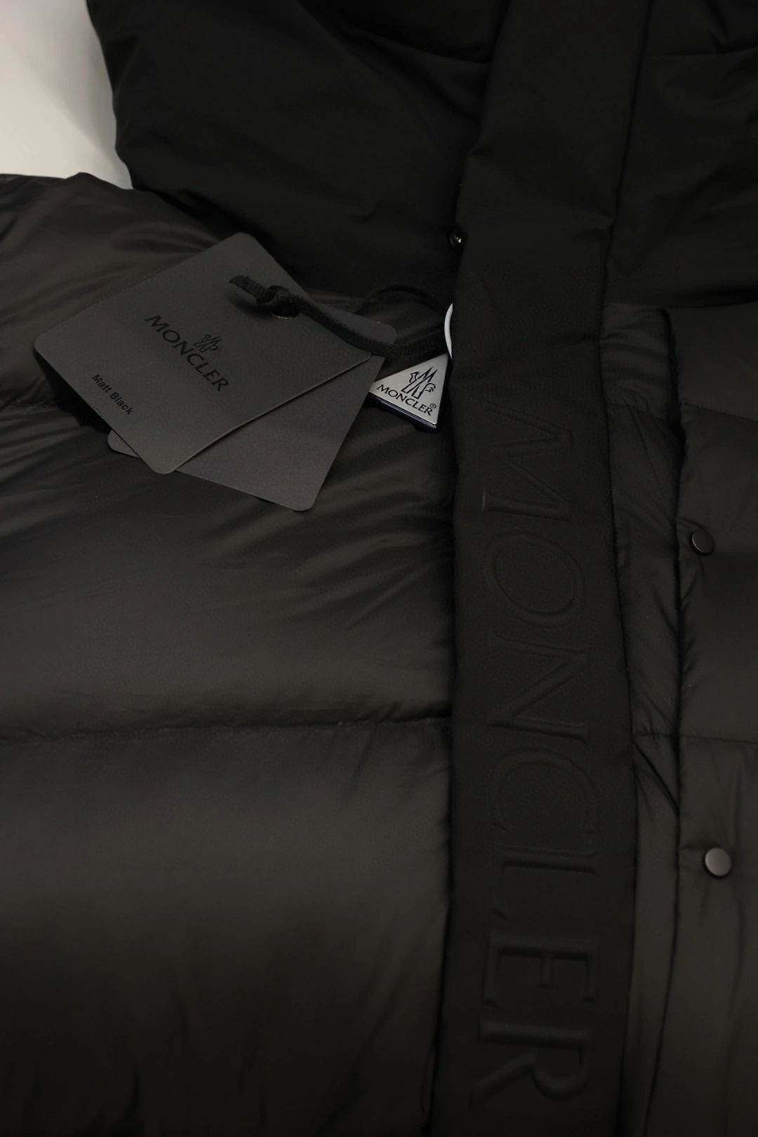 Moncler Down Jackets UrbanStyle 145928