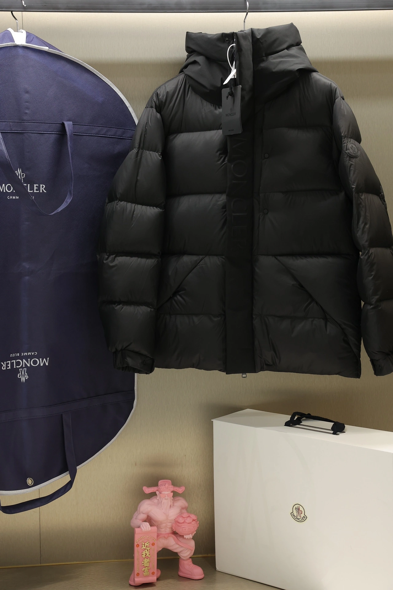 Moncler Down Jackets UrbanStyle 145928