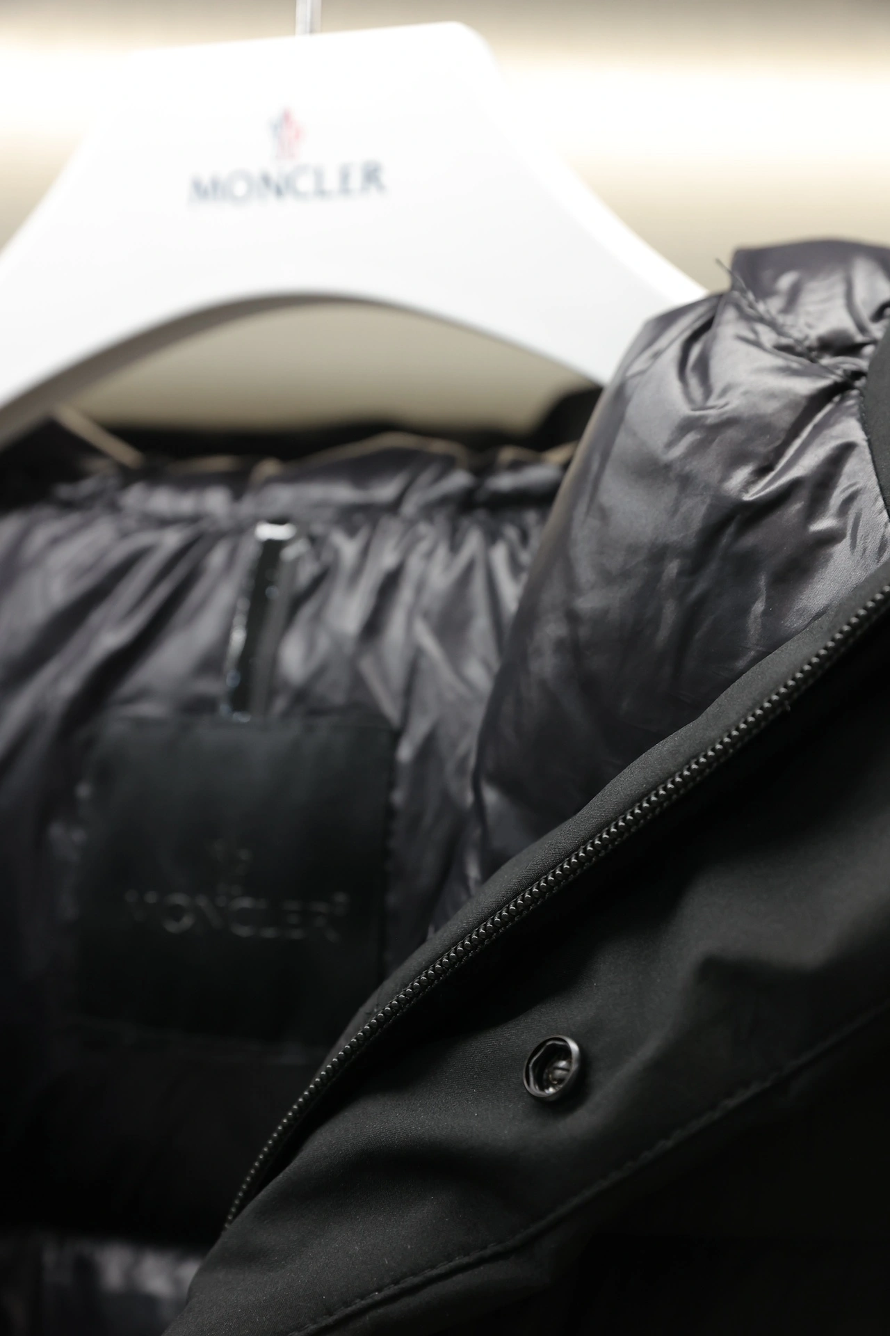 Moncler Down Jackets UrbanStyle 145928