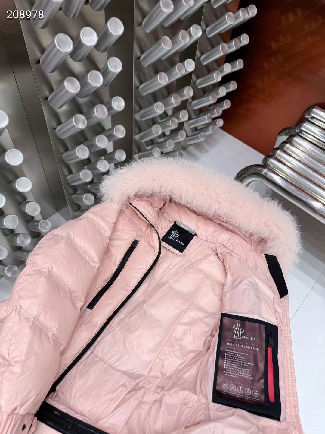 Moncler Down Jackets UrbanStyle 145898