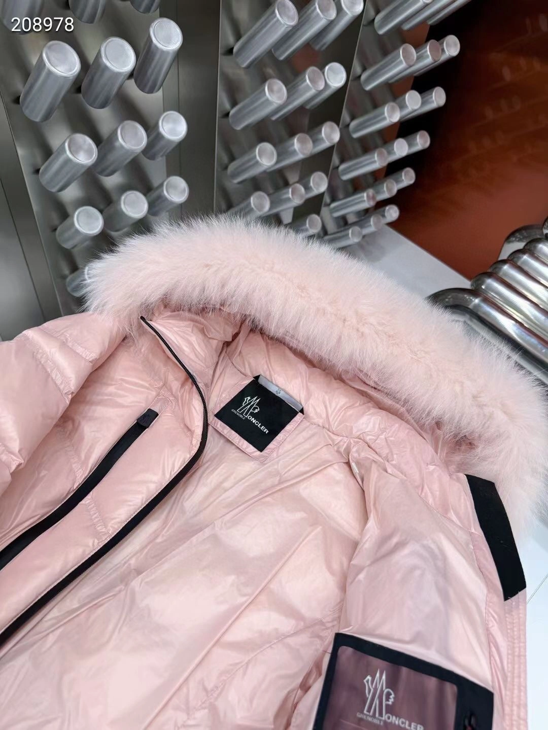 Moncler Down Jackets UrbanStyle 145898
