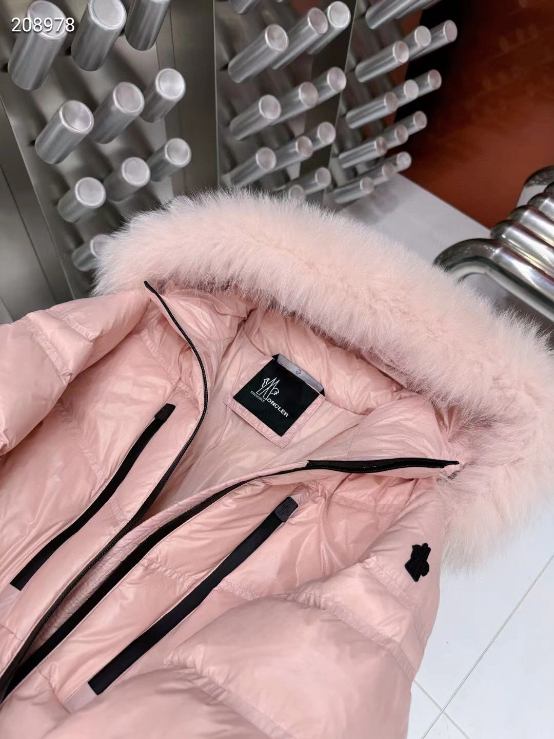 Moncler Down Jackets UrbanStyle 145898