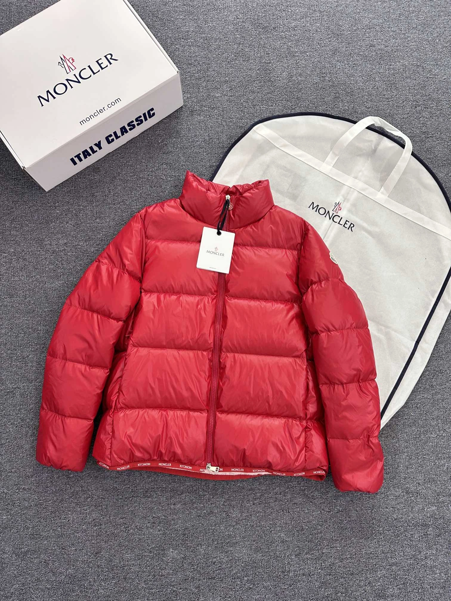 Moncler Down Jackets Supportive 145895