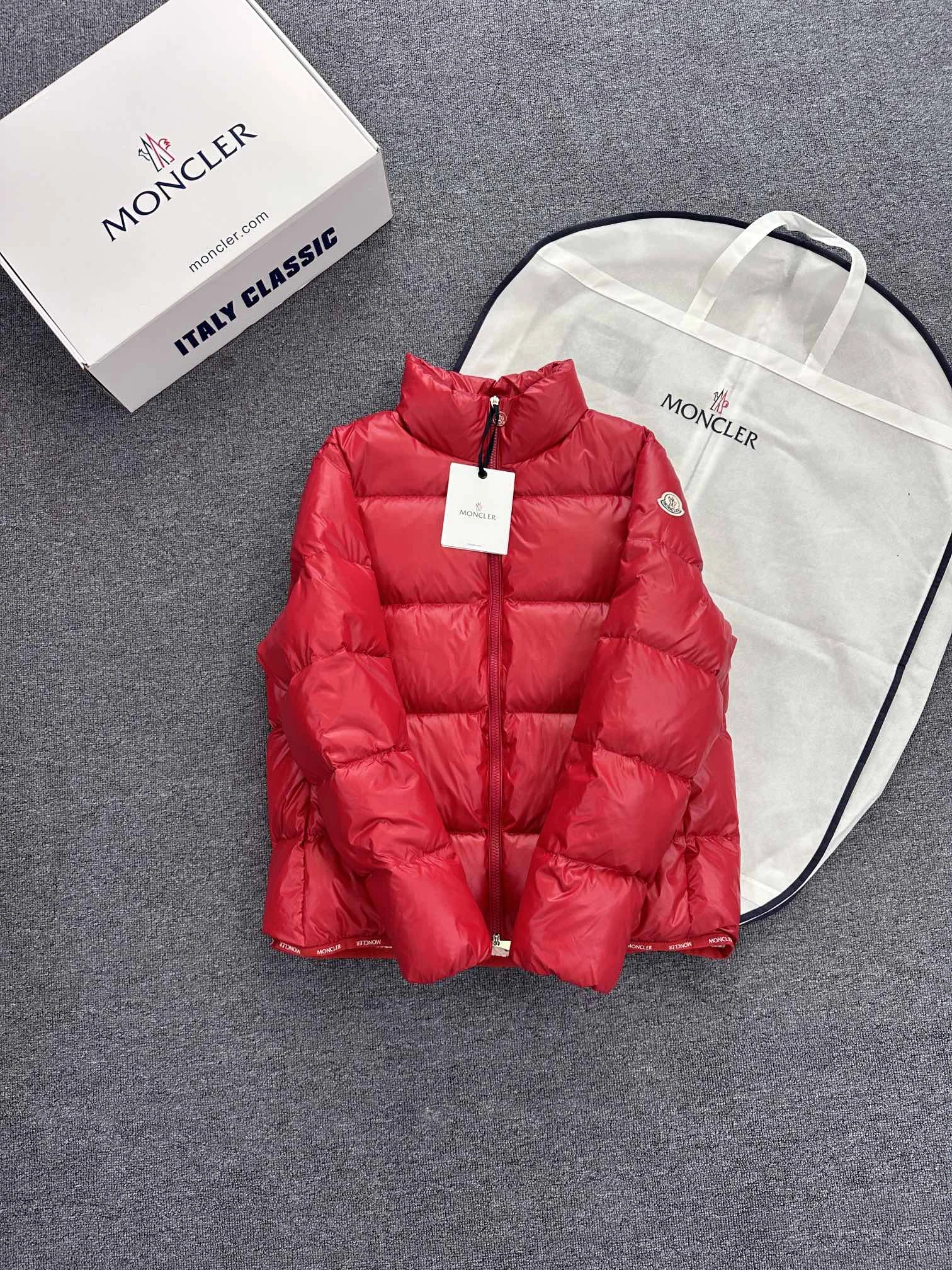 Moncler Down Jackets Supportive 145895