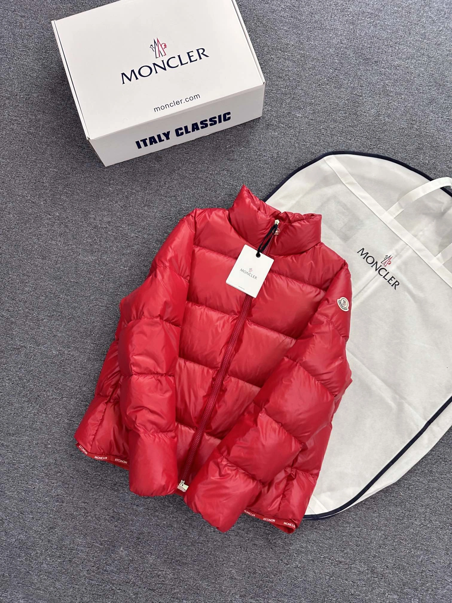 Moncler Down Jackets Supportive 145895