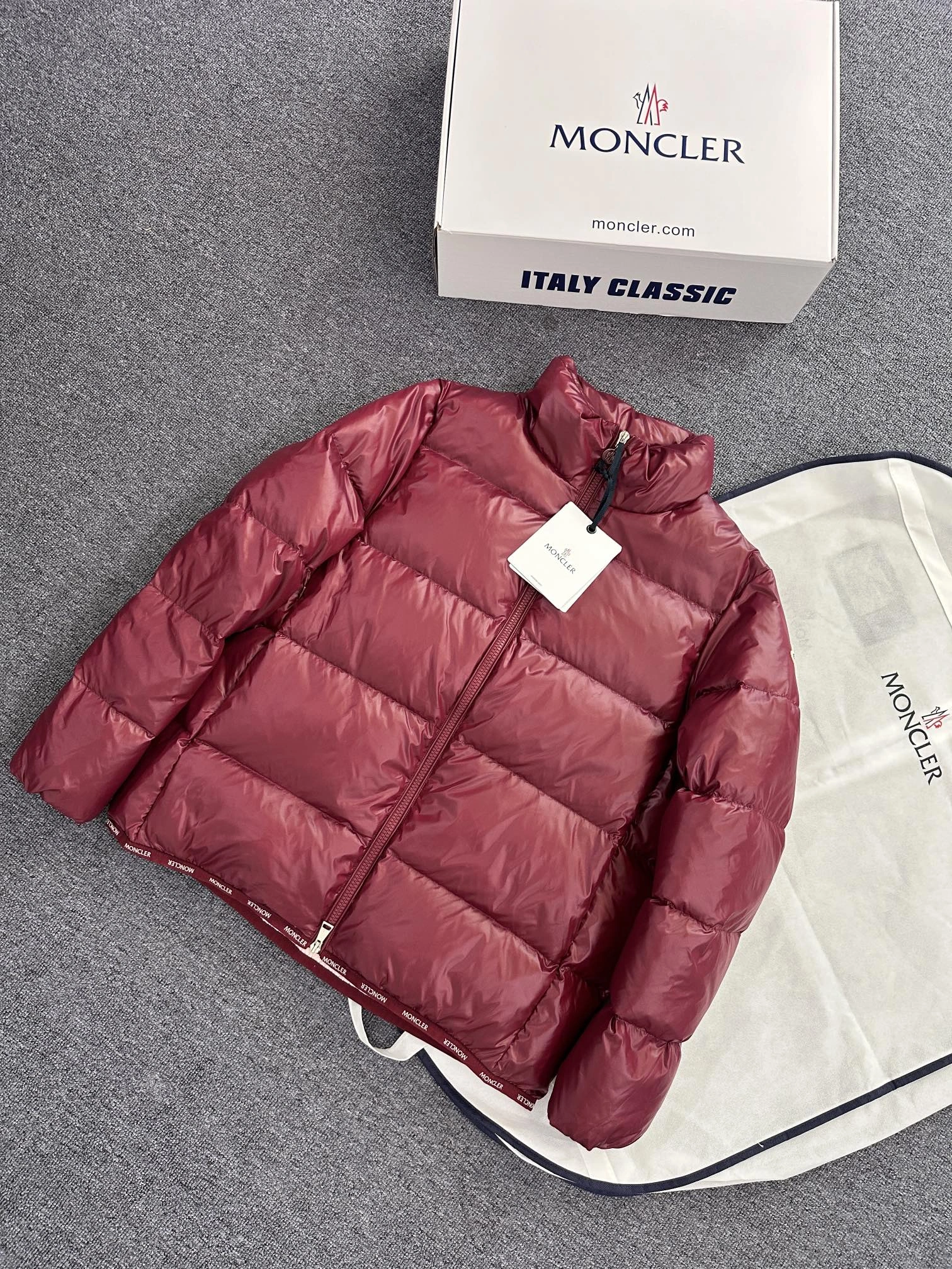 Efficient Moncler Down Jackets 145892