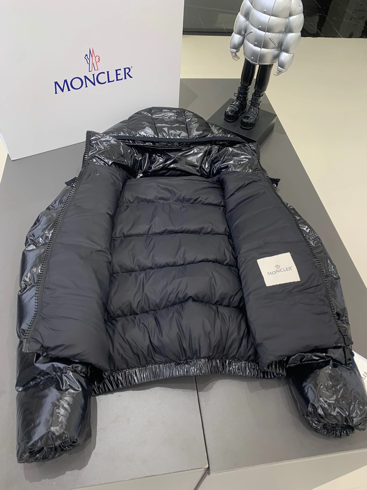 Packable Moncler Down Jackets 145890