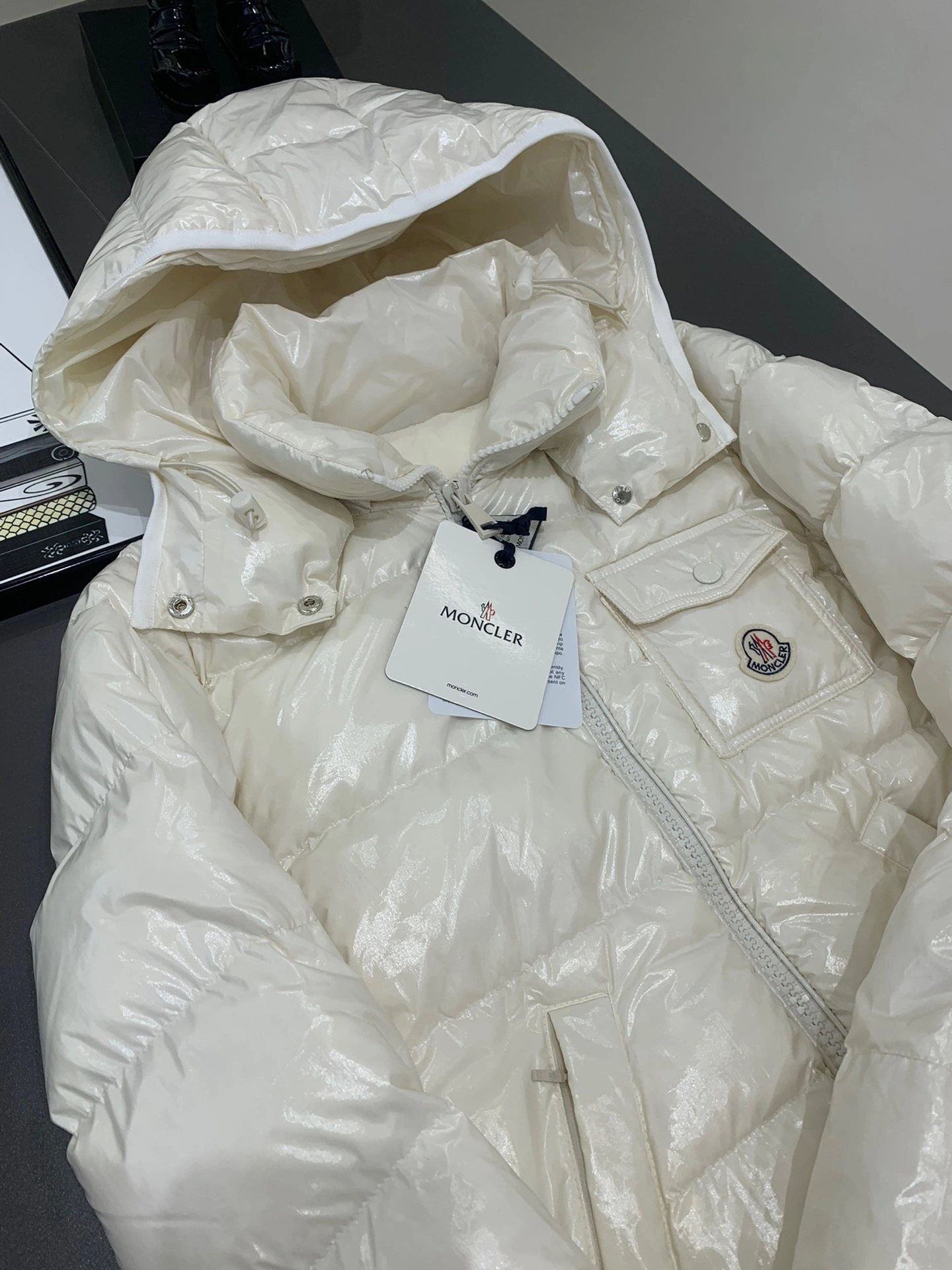 Moncler Down Jackets GoAnywhere 145885