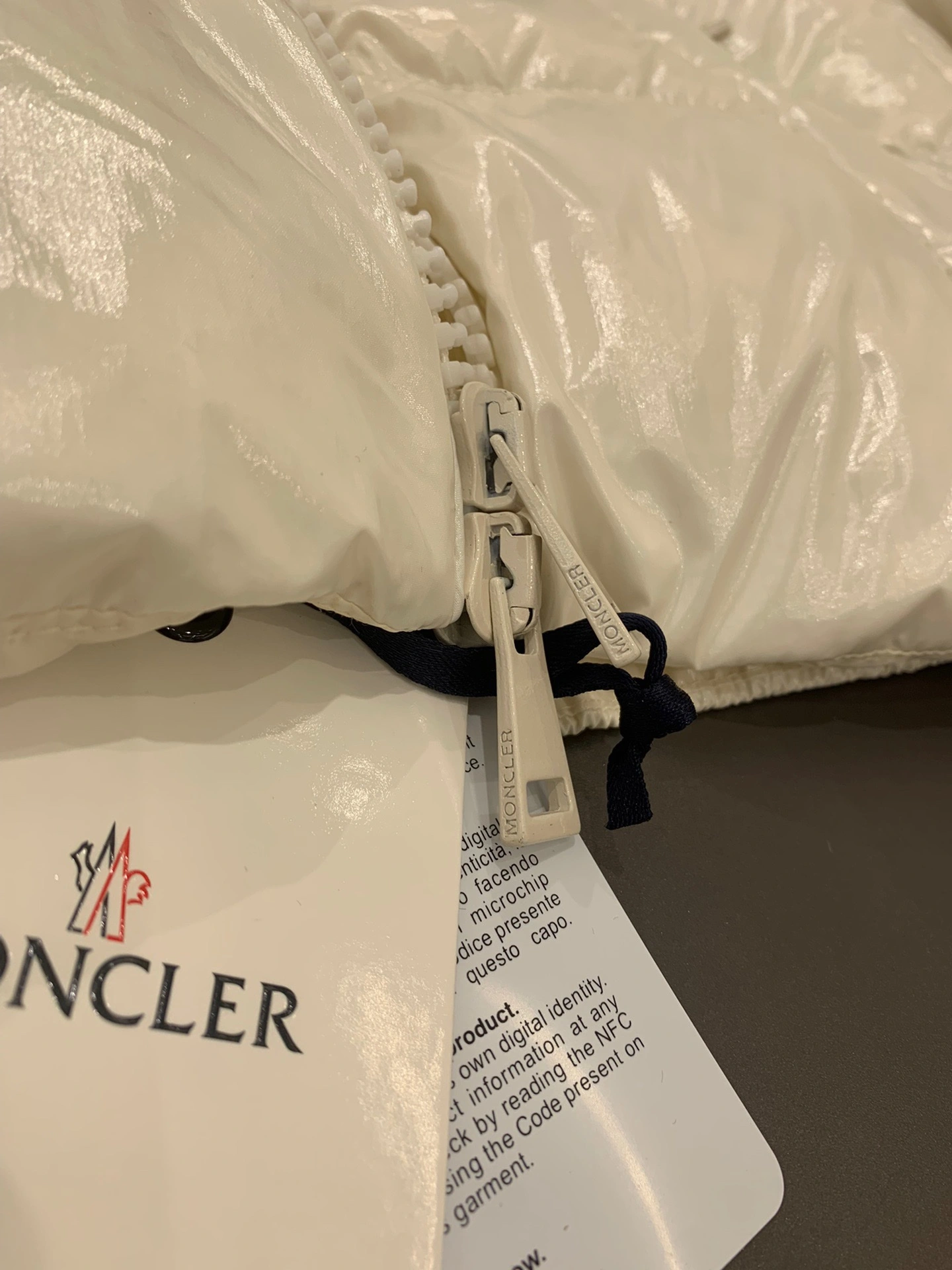 Moncler Down Jackets GoAnywhere 145885